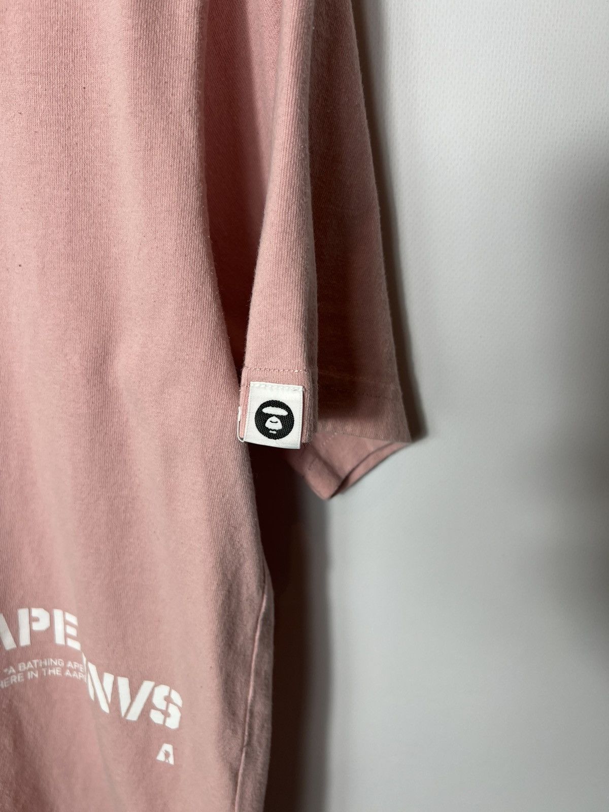 Aape Vintage streetwear y2k A bathing ape bape pink T-shirt Size US L / EU 52-54 / 3 - 3 Thumbnail