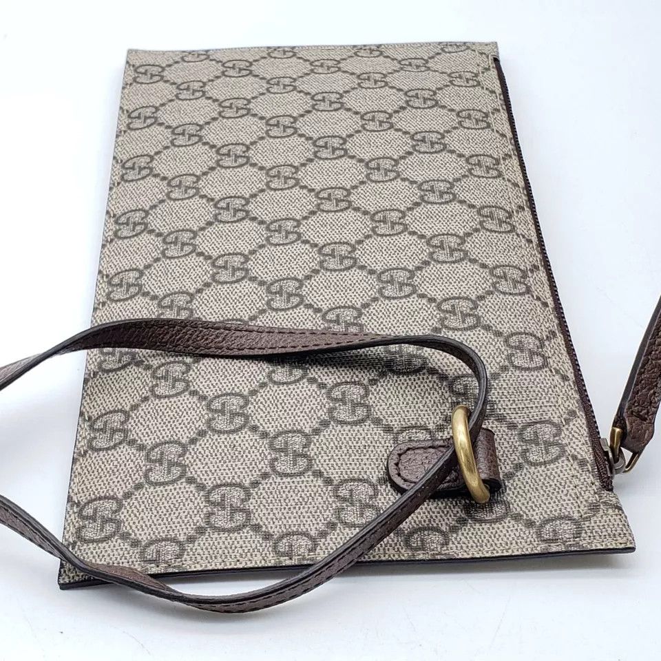 Gucci 100% Authentic Gucci Pouch/Wristlet Canvas Bag Size ONE SIZE - 3 Thumbnail