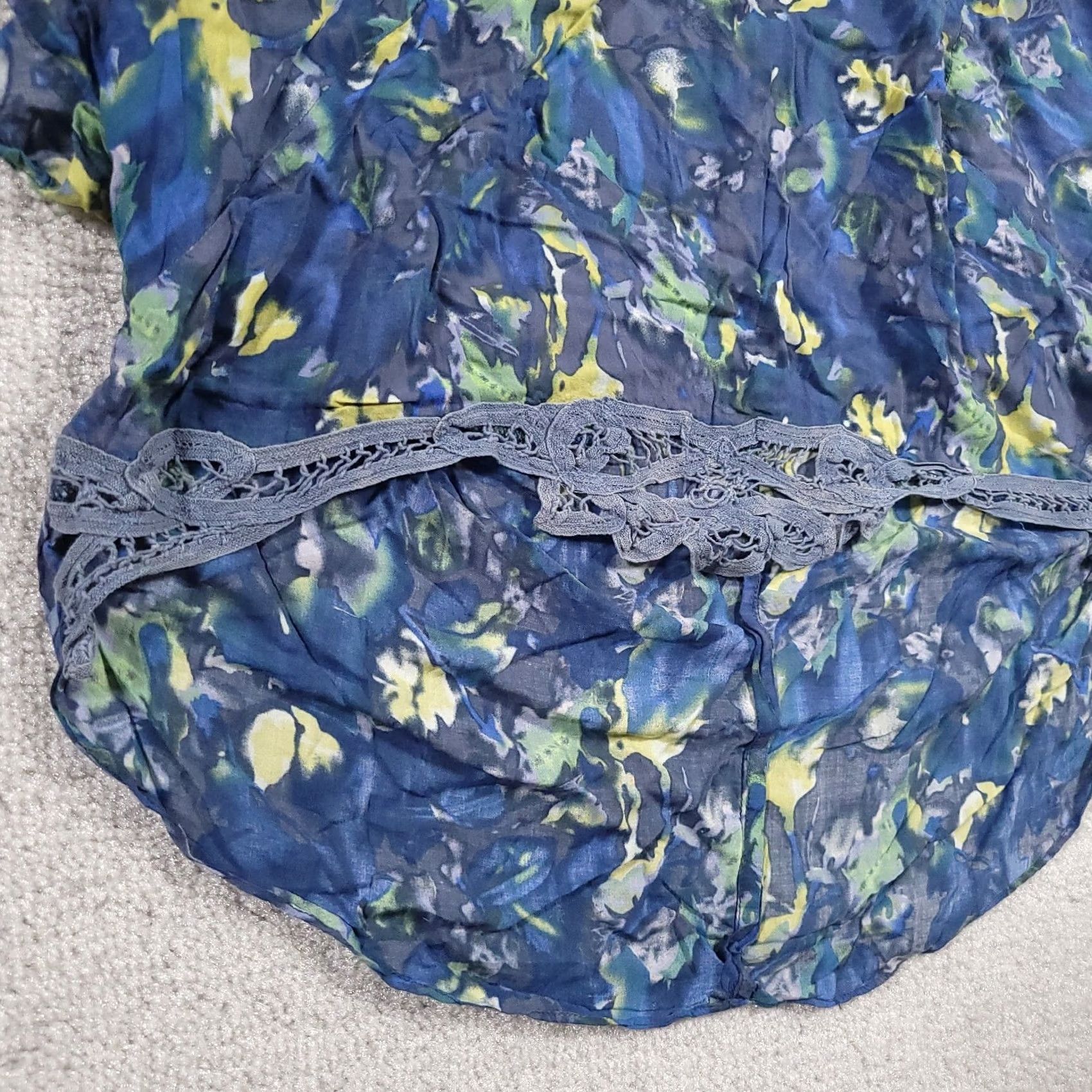 Free People Free People Shirt Large Blue Floral Cropped Peasant Top Bohemian S/S Women's Size L / US 10 / IT 46 - 3 Thumbnail