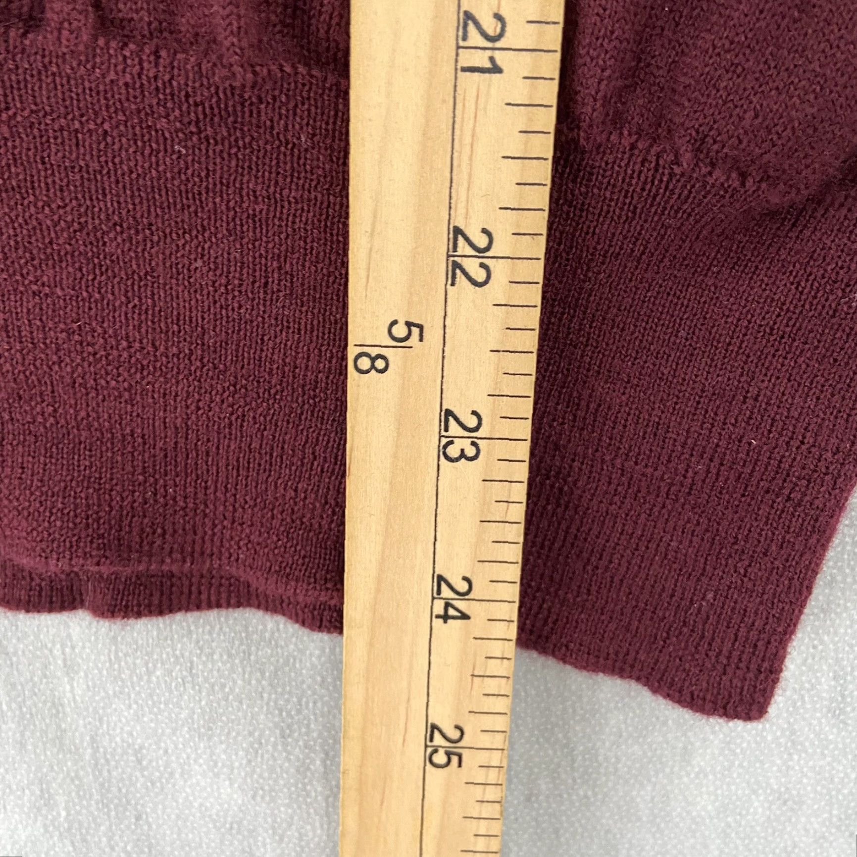 Lord & Taylor VINTAGE LORD & TAYLOR Sweater Adult Large Red Wool V-Neck Made in Italy Mens Size US L / EU 52-54 / 3 - 7 Thumbnail
