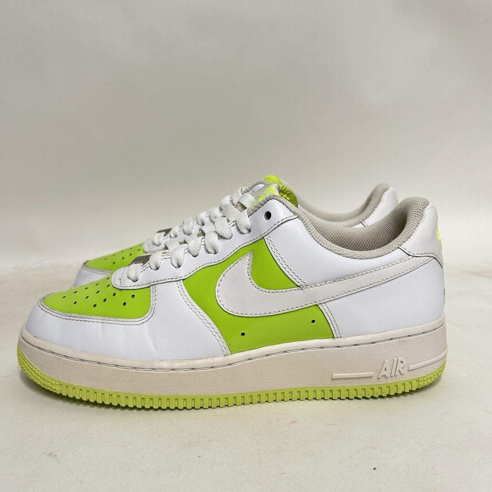 Nike Nike Shoes Air Force 1 Low '07 WMNS “Volt” 2024 Size US 9 / IT 39 - 6 Thumbnail
