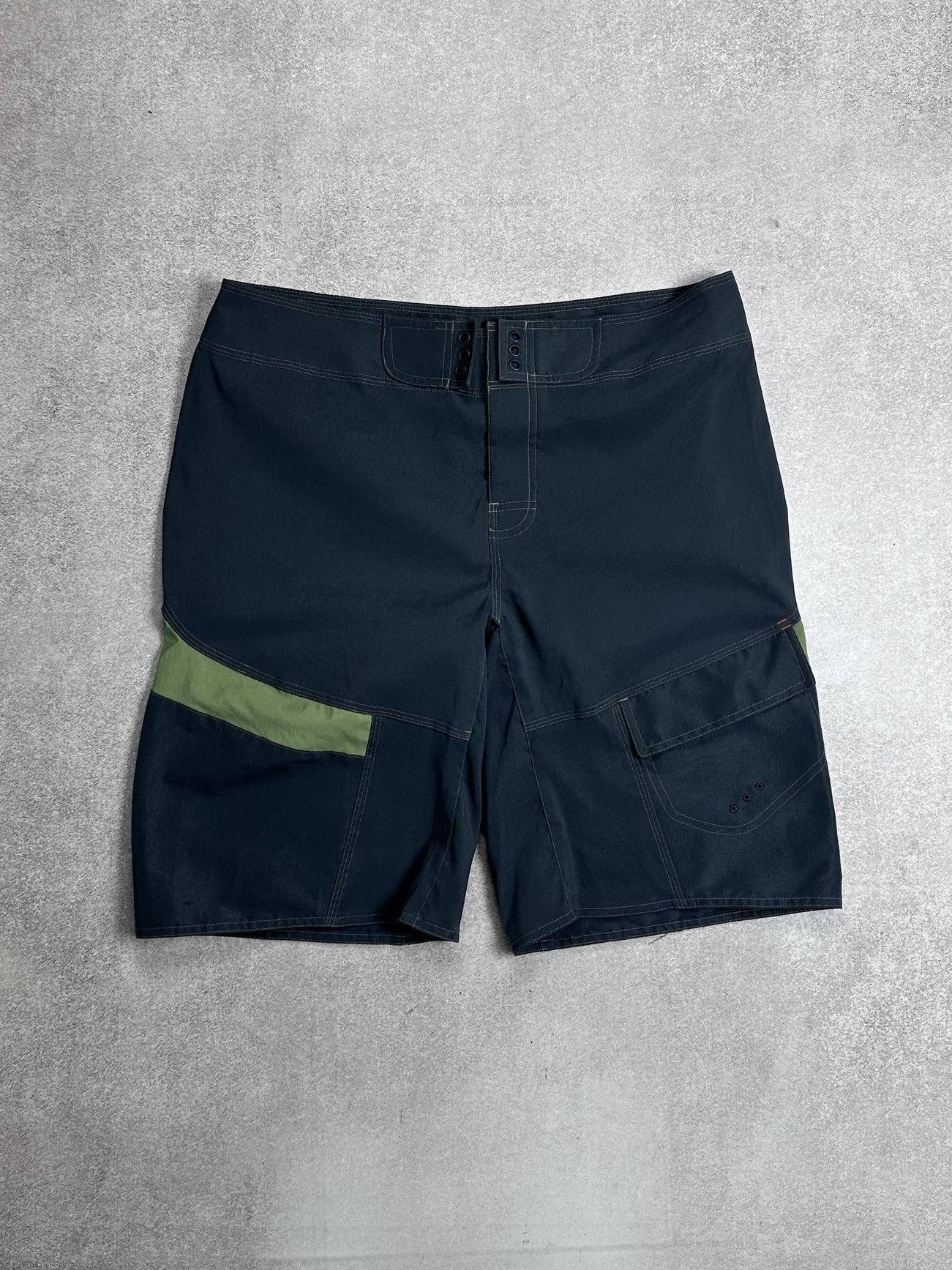 Nike Vintage Nike ACG Gorp Tactical Shorts Y2K 34 Size US 34 / EU 50 - 2 Thumbnail