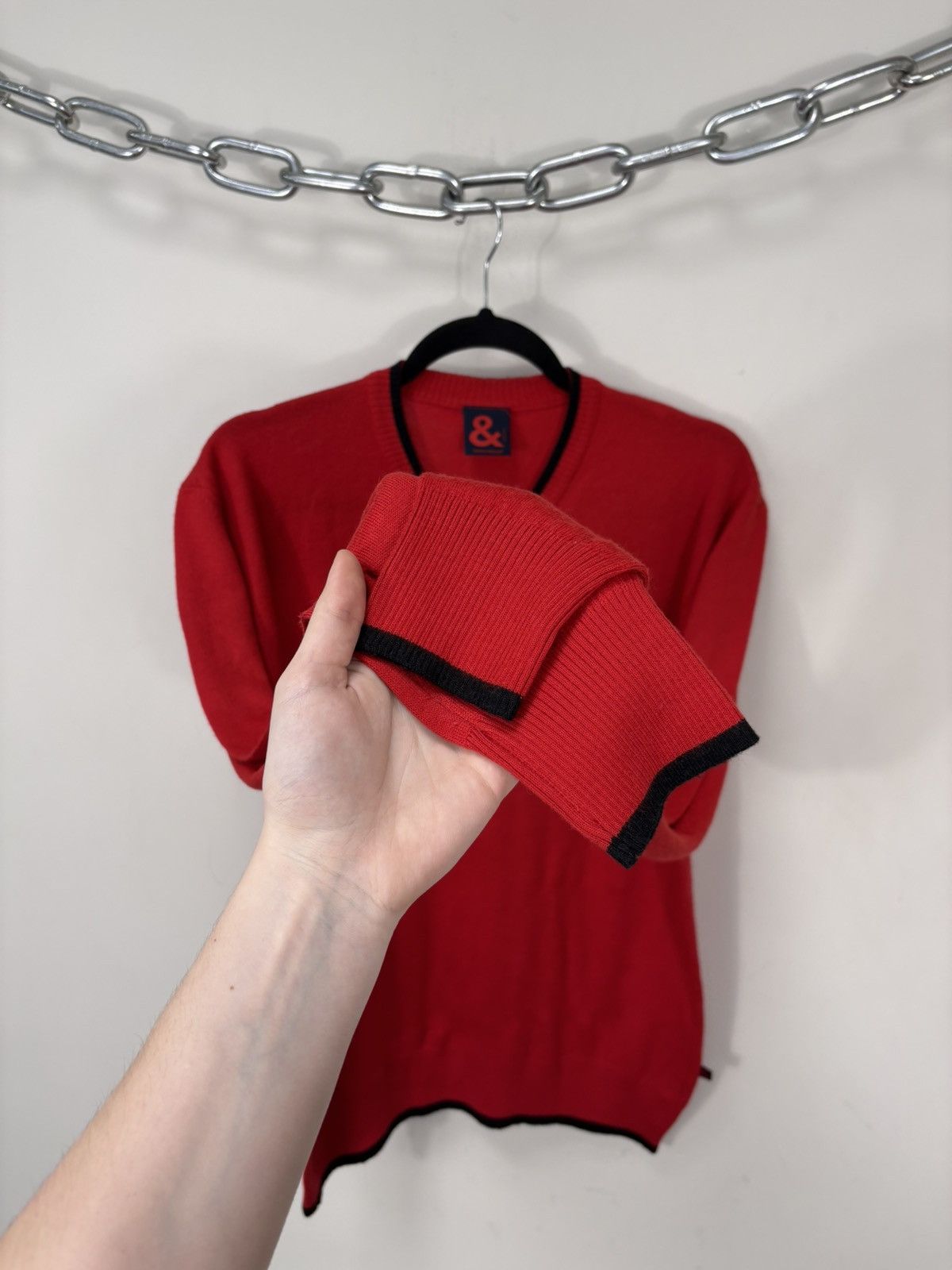Dolce & Gabbana Vintage Dolce & Gabbana Men’s Red Wool Blend V-Neck Sweater Size US L / EU 52-54 / 3 - 6 Thumbnail