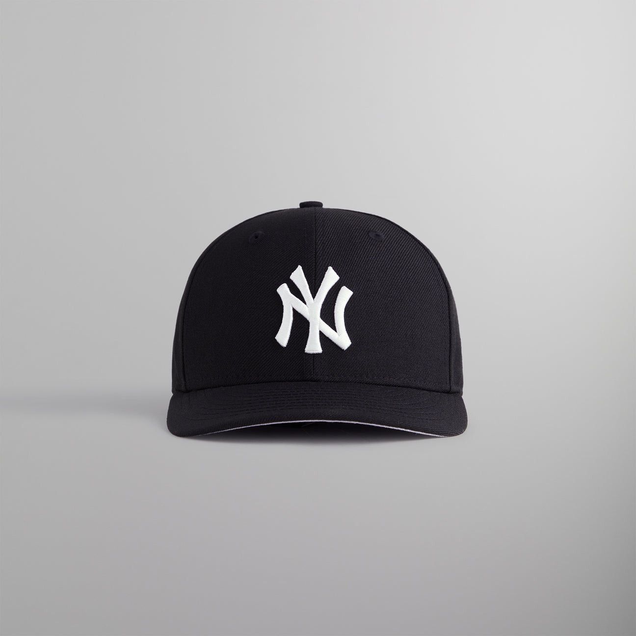 image of Kith & New Era New York Yankees 59Fifty Low Profile 7 1/4 in Black, Men's
