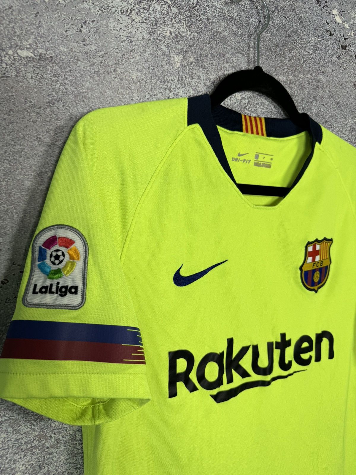 Nike Vintage FC Barcelona 2018/19 Away Nike Soccer Jersey Size US S / EU 44-46 / 1 - 5 Thumbnail