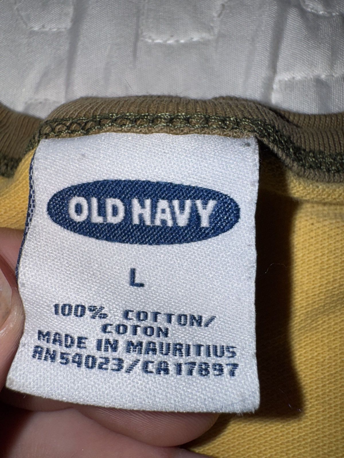 Old Navy × Vintage Vintage Old Navy T Shirt Size US L / EU 52-54 / 3 - 2 Thumbnail