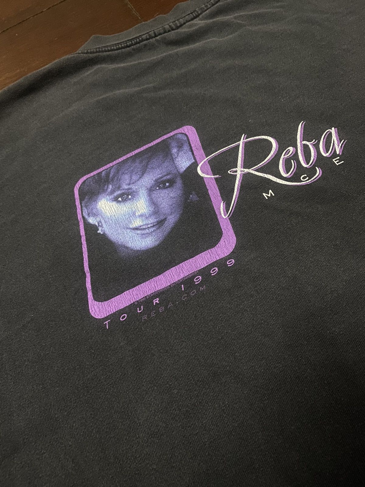 Band Tees FIRE 🔥 VINTAGE 90s REBA MCENTIRE TOUR 1999 COUNTRY SINGER Size US L / EU 52-54 / 3 - 11 Thumbnail