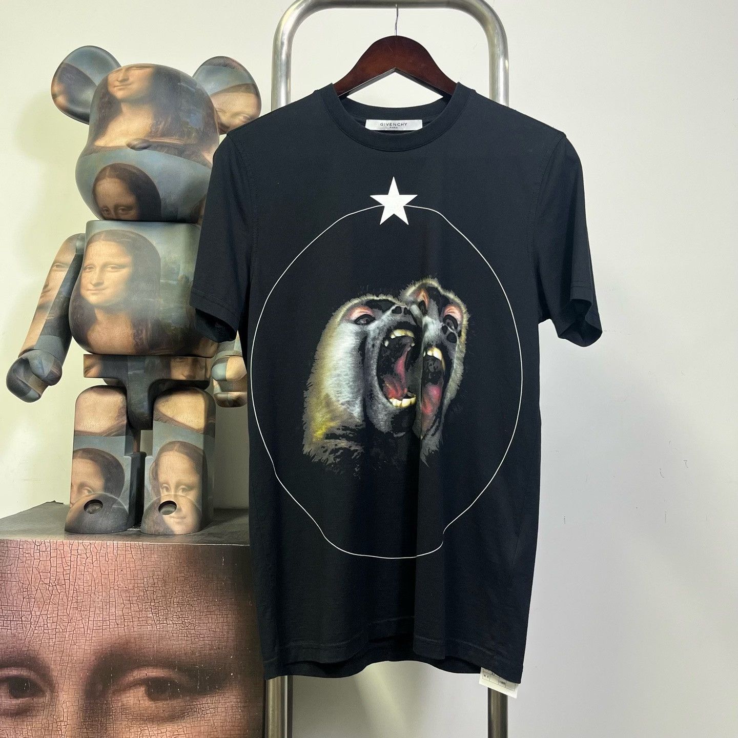 Givenchy Givenchy T-Shirt XS Women Size XS / US 0-2 / IT 36-38 - 1 Thumbnail