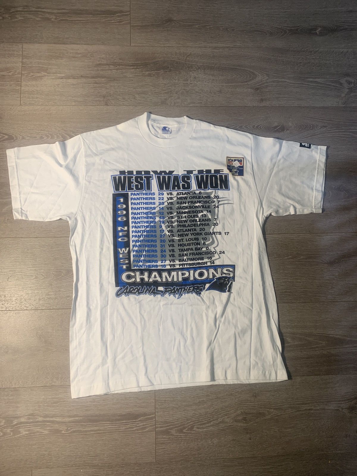 NFL × Starter × Vintage Vintage NFL Starter Carolina Panthers T-shirt 1996 Size US L / EU 52-54 / 3 - 1 Thumbnail