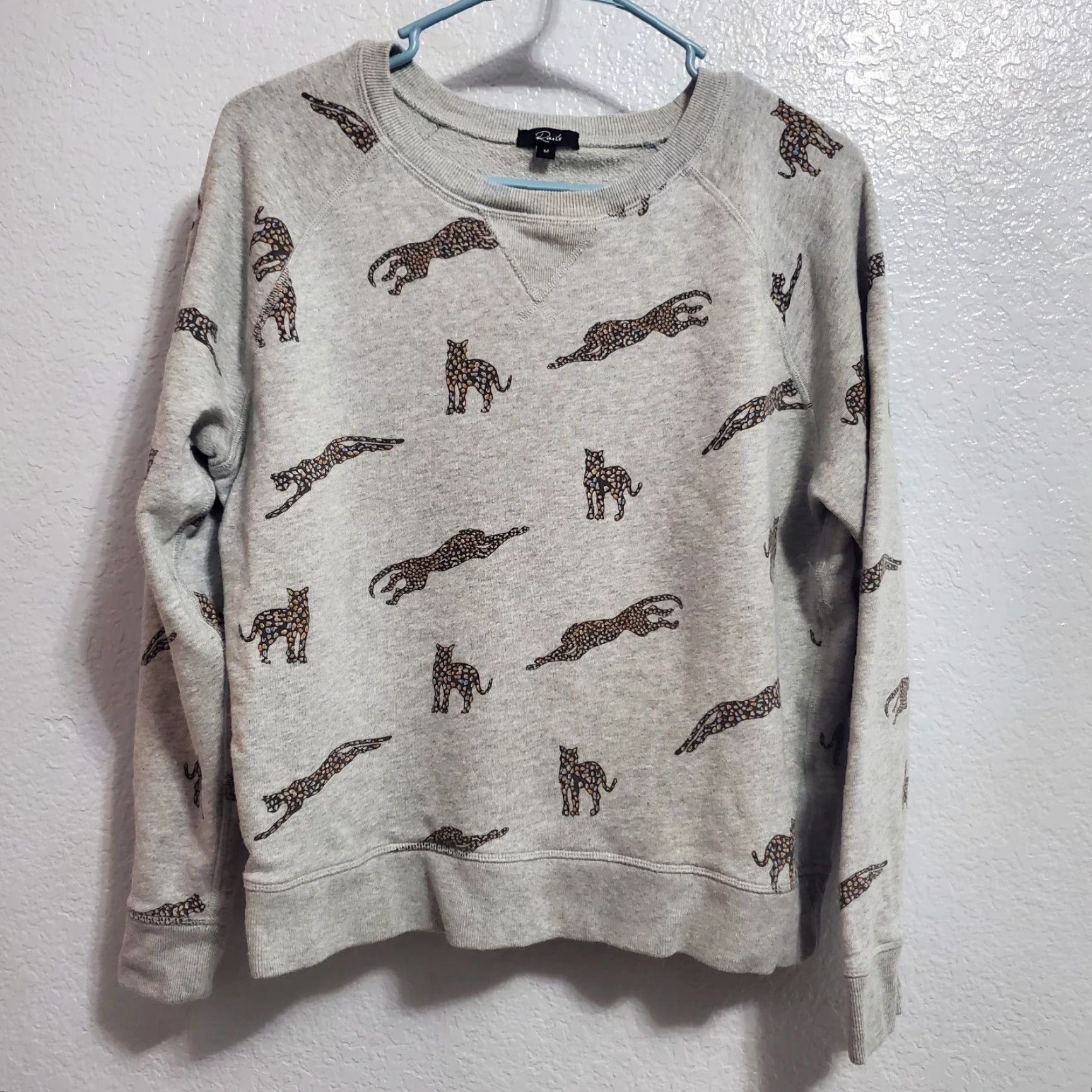 Rails Rails Sweatshirt Women M Gray Jaguar Print Crew Neck Casual Pullover Animal Print Size M / US 6-8 / IT 42-44 - 2 Thumbnail