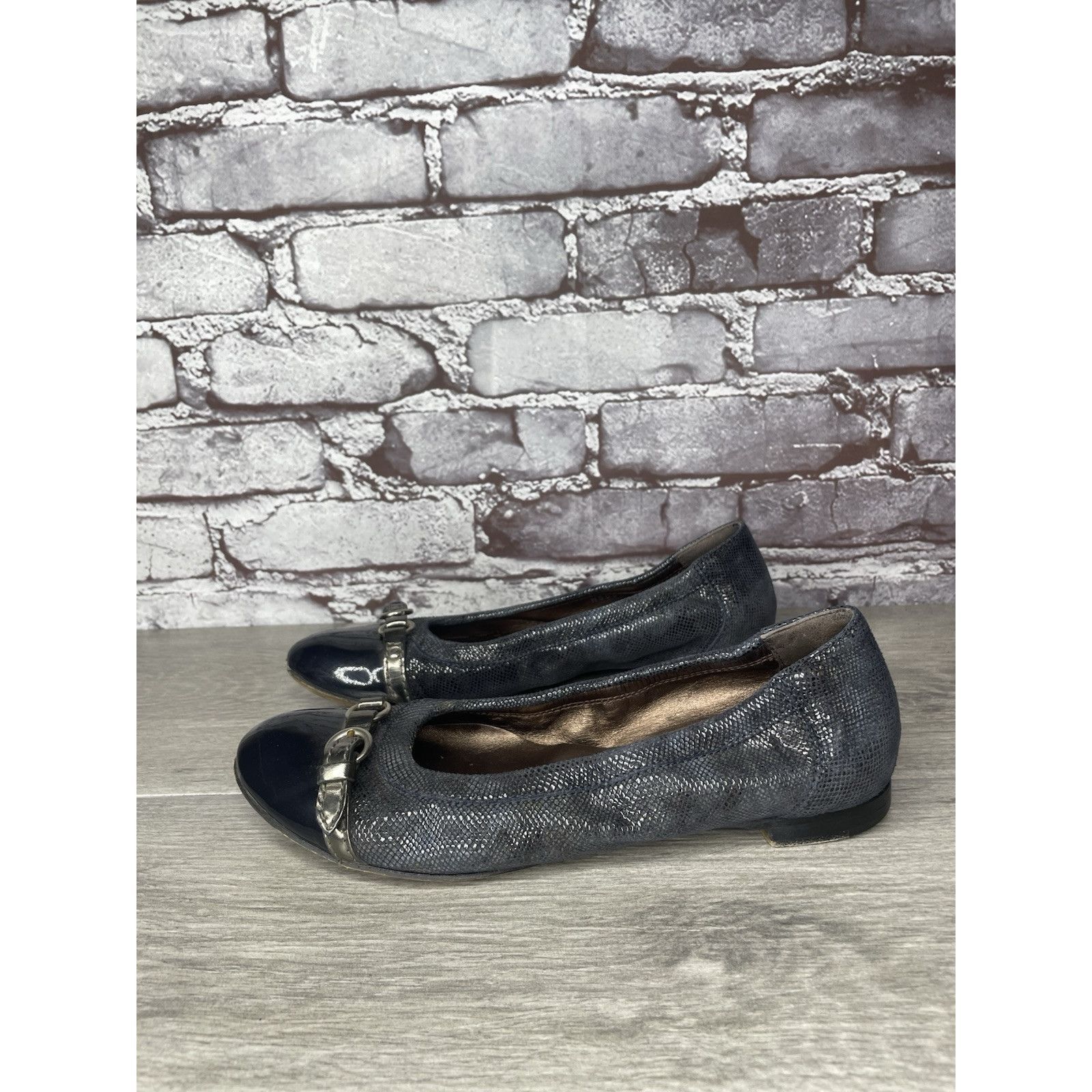 AGLINI AGL Blue Leather Shimmer Cap Toe Ballet Flats Women Sz 37EU/ Size US 6.5 / IT 36.5 - 1 Thumbnail