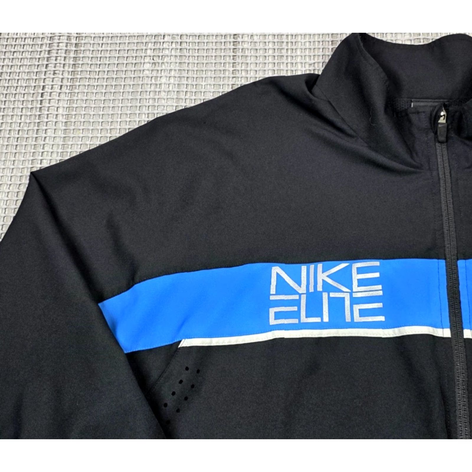 Nike VINTAGE Nike Elite Dri-Fit Full Zip Jacket Men XL Blue Black Swoosh Spell Out Logo Size US XL / EU 56 / 4 - 4 Thumbnail