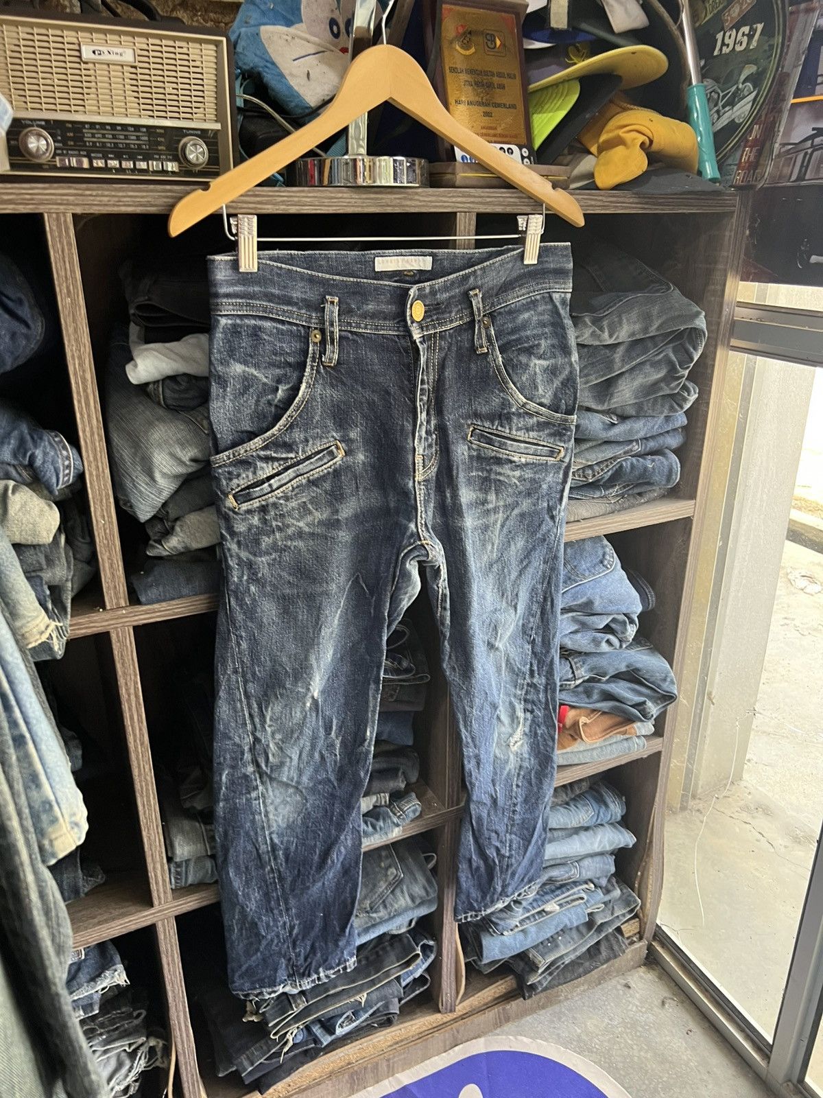 LOWRYS FARM 🔥Rare Lowrys Farm Twist Distressed Denim Size US 31 - 3 Thumbnail