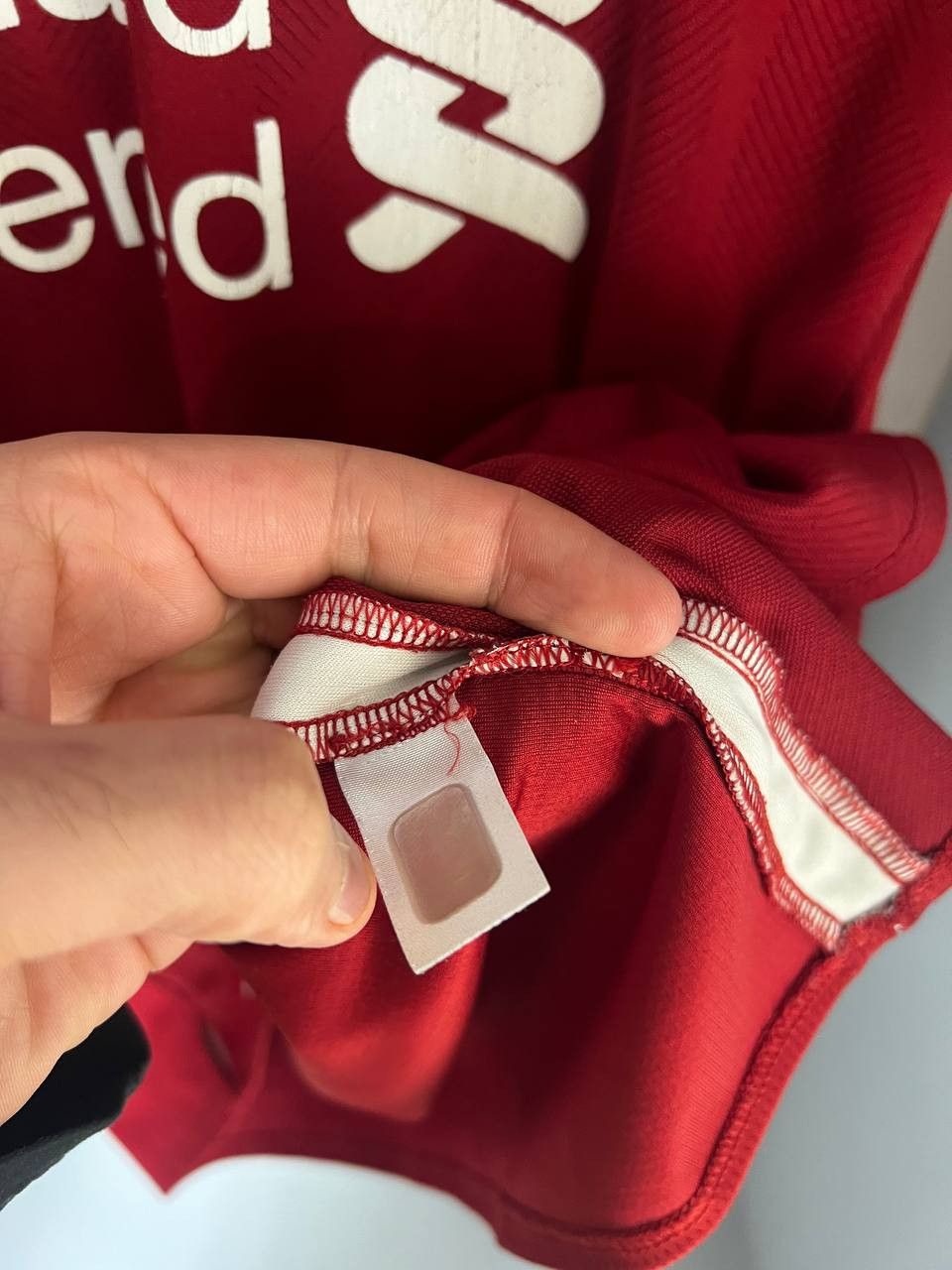 New Balance VINTAGE NEW BALANCE FC LIVERPOOL ENGLAND SOCCER JERSEY RETRO Size US L / EU 52-54 / 3 - 8 Thumbnail