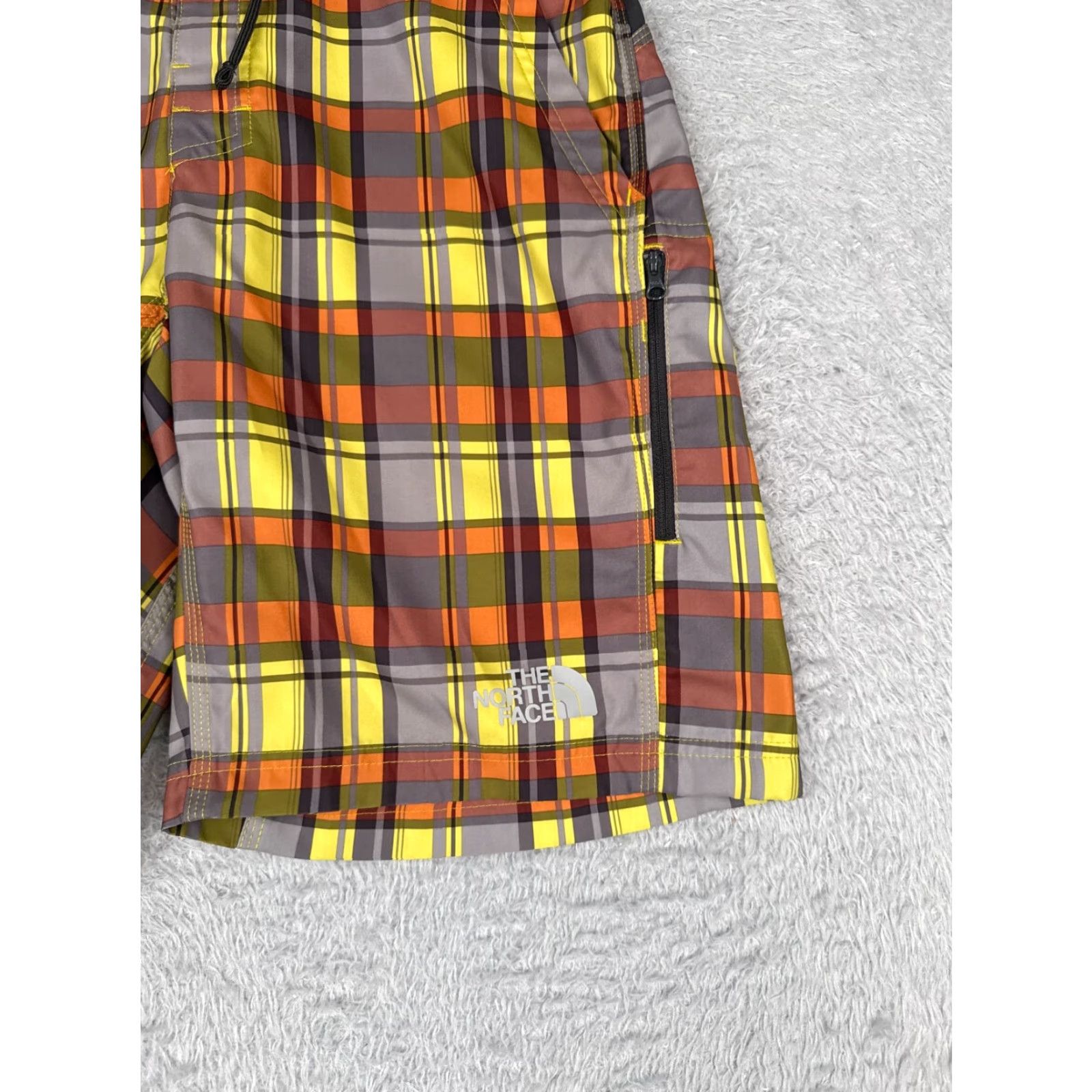 The North Face The North Face Mens Shorts Chino 30x10 Plaid Cotton Blend Yellow Brown Casual Mid Rise 30 Regular Pockets Logo Slim? Size US 30 / EU 46 - 2 Thumbnail