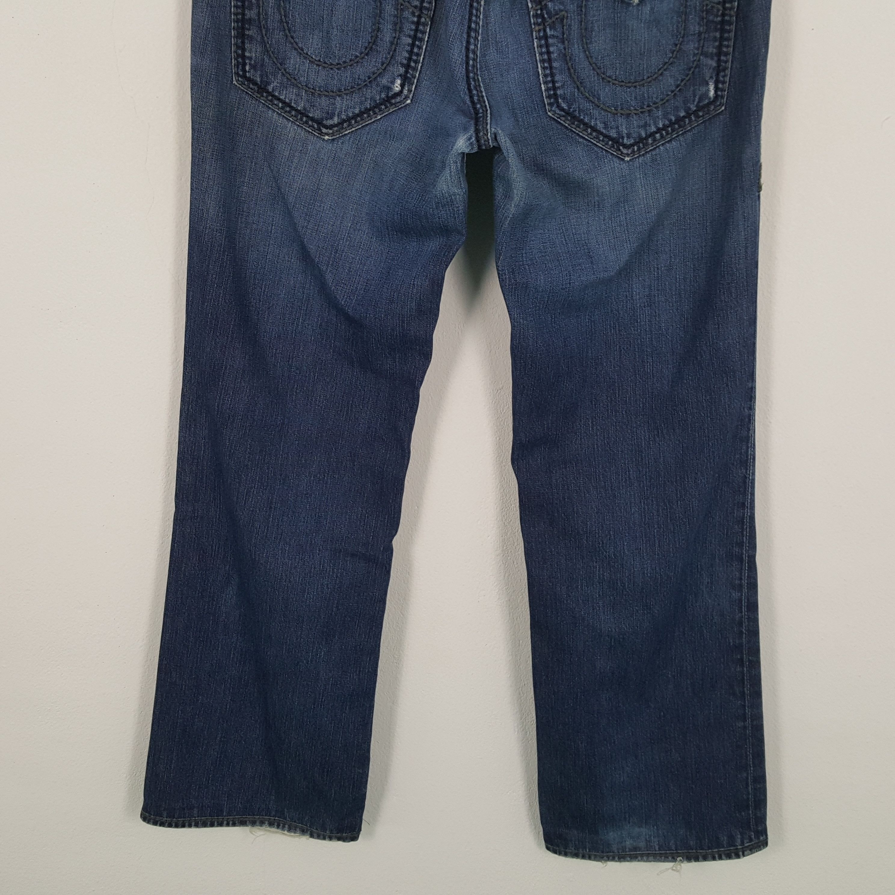 Vintage TRUE RELIGION American Brand Distressed Jeans