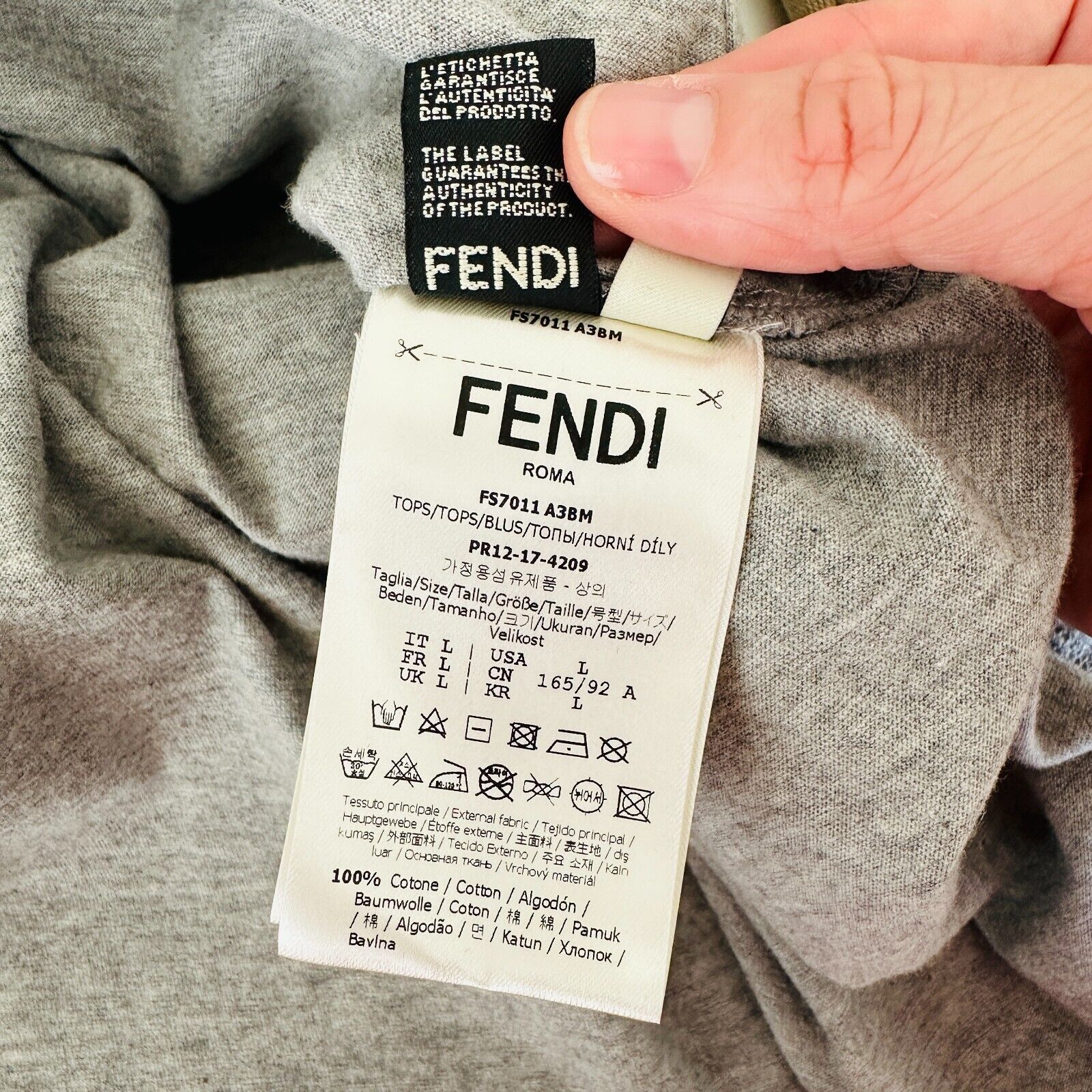 Fendi Fendi Gray Appia Antica Blvd Fendi Roma Tee Bead Sequin L Size L / US 10 / IT 46 - 13 Thumbnail