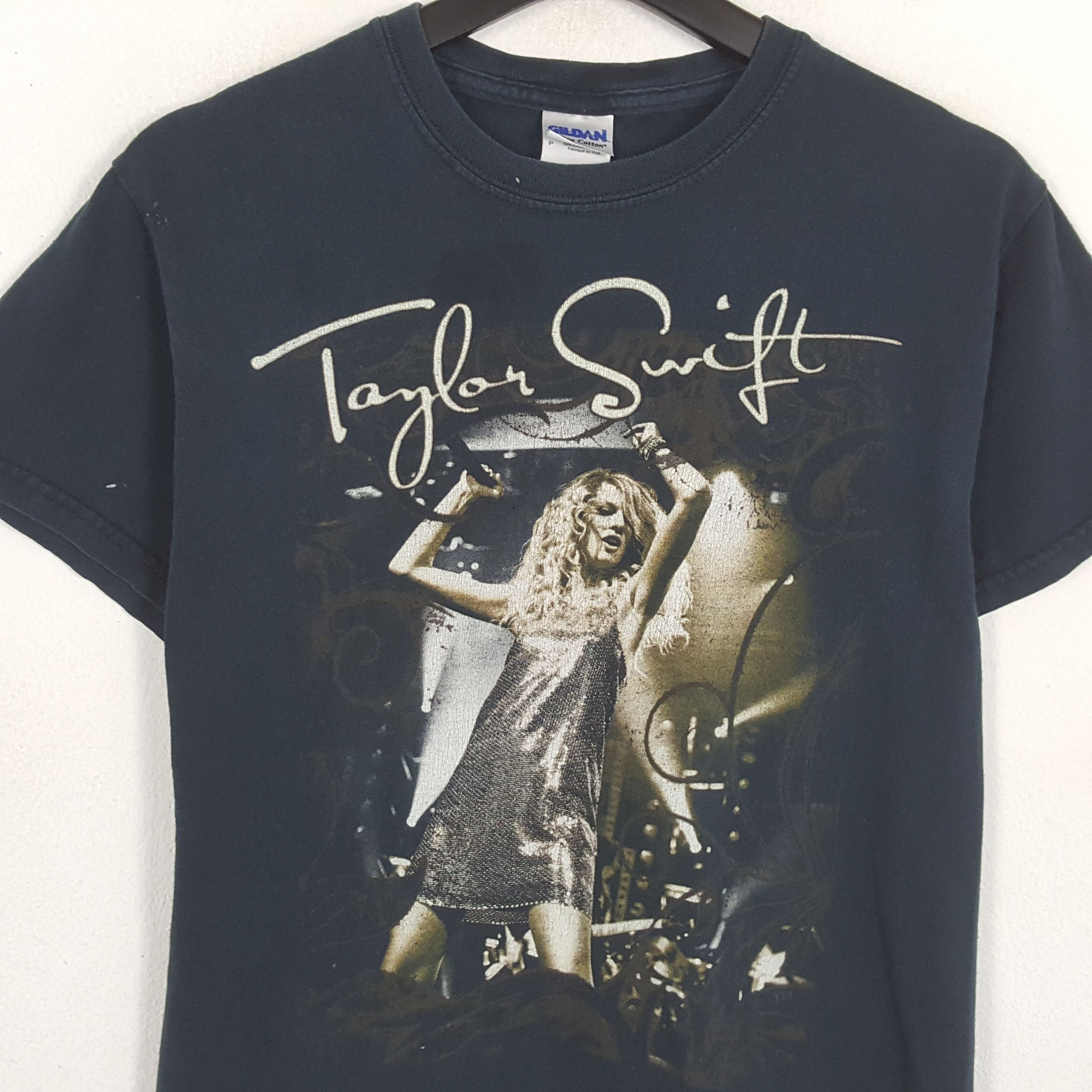 Band Tees × Vintage TAYLOR SWIFT Singer Music Tour Tshirt Size US S / EU 44-46 / 1 - 2 Thumbnail
