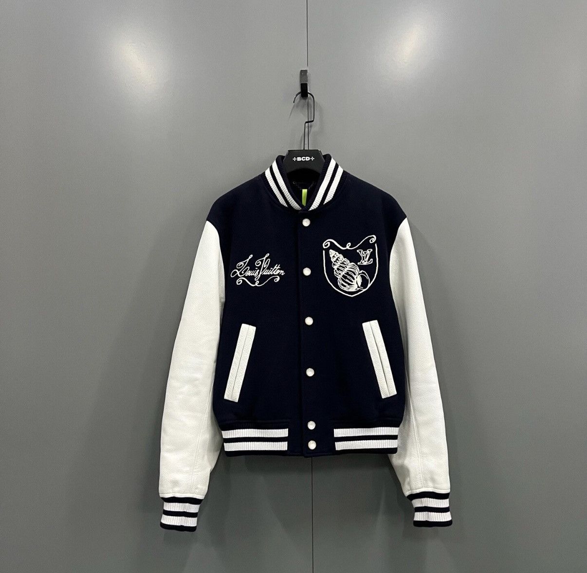 Louis Vuitton Louis Vuitton Nautical Logo Embroidered Baseball Jacket J41 Size US M / EU 48-50 / 2 - 1 Thumbnail