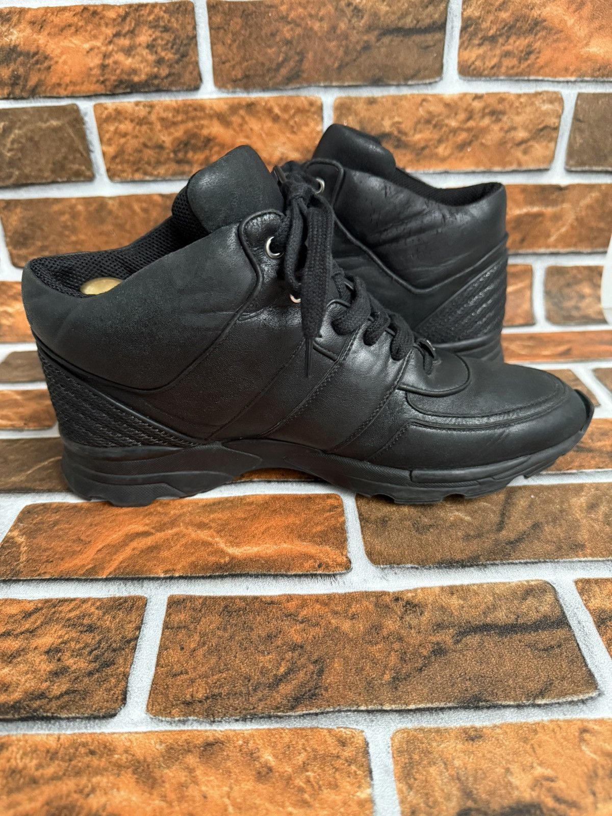 Chanel 🔥♠️Cc trainers Size US 9 / EU 42 - 14 Thumbnail