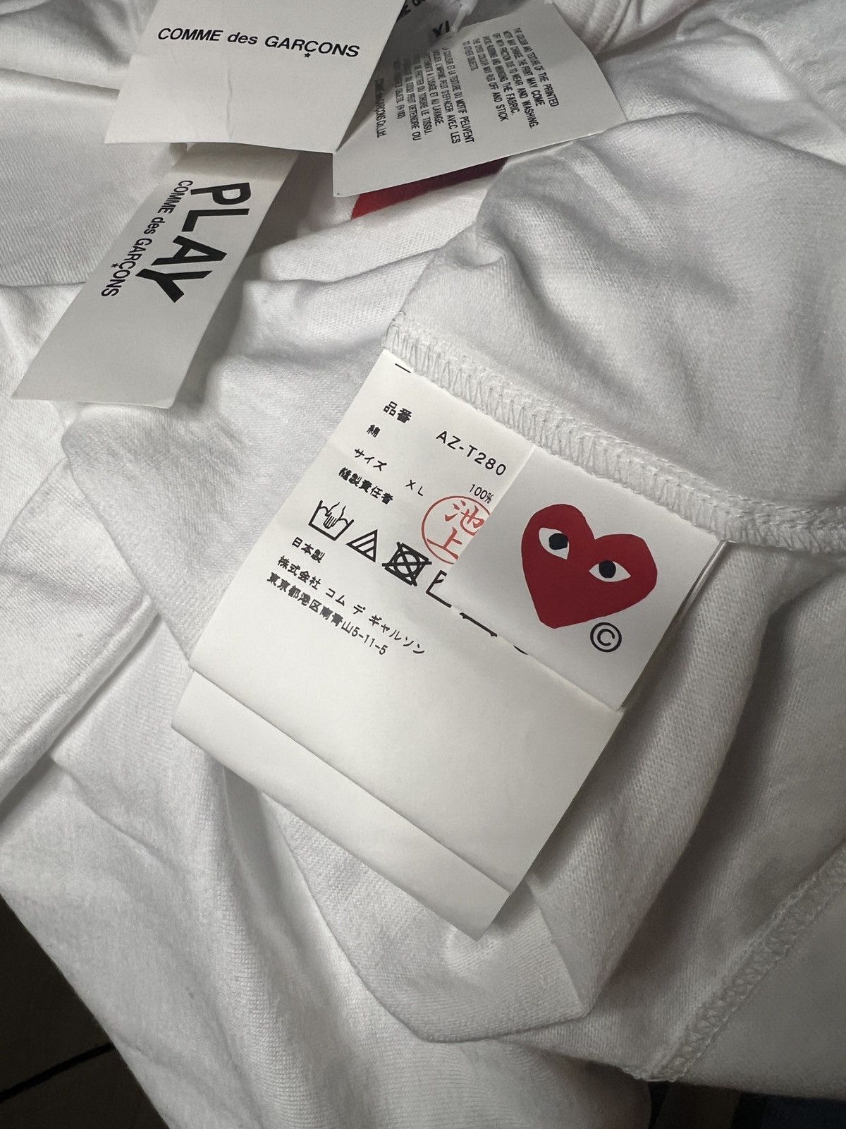 Comme des Garcons PLAY Comme des Garçons PLAY Multi-Heart Logo Tee (White, Size XL) Size US XL / EU 56 / 4 - 9 Thumbnail