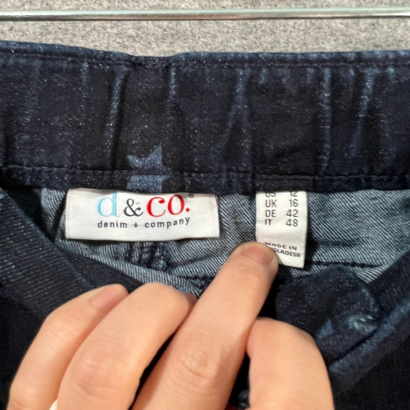 Other Denim & Co. Easy Stretch Denim Star Print Bermuda Shorts Size 34" / US 12 / IT 48 - 3 Thumbnail