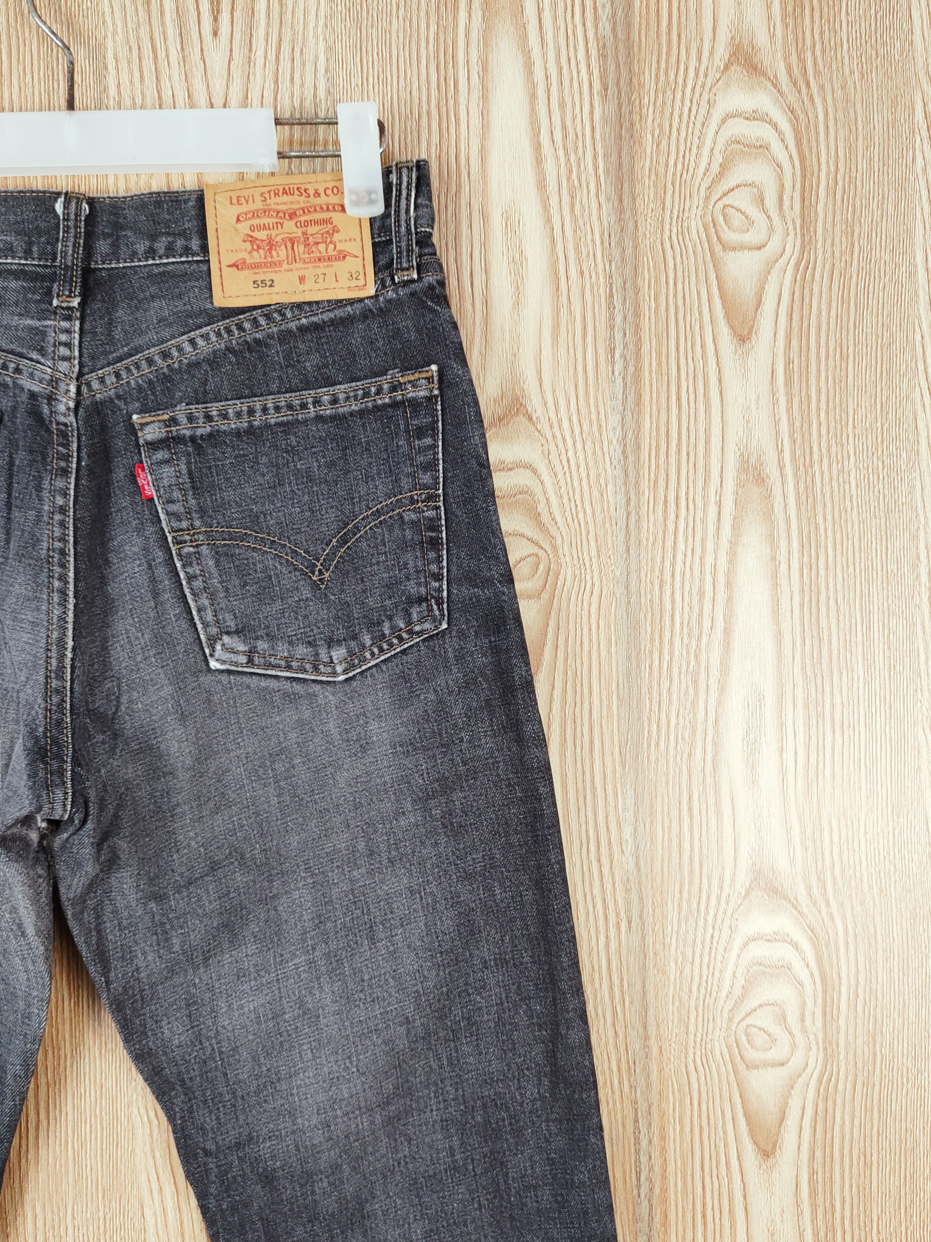 Levi's 552 Levi's Black Distressed Ripped Jeans #W498 Size US 27 - 12 Thumbnail