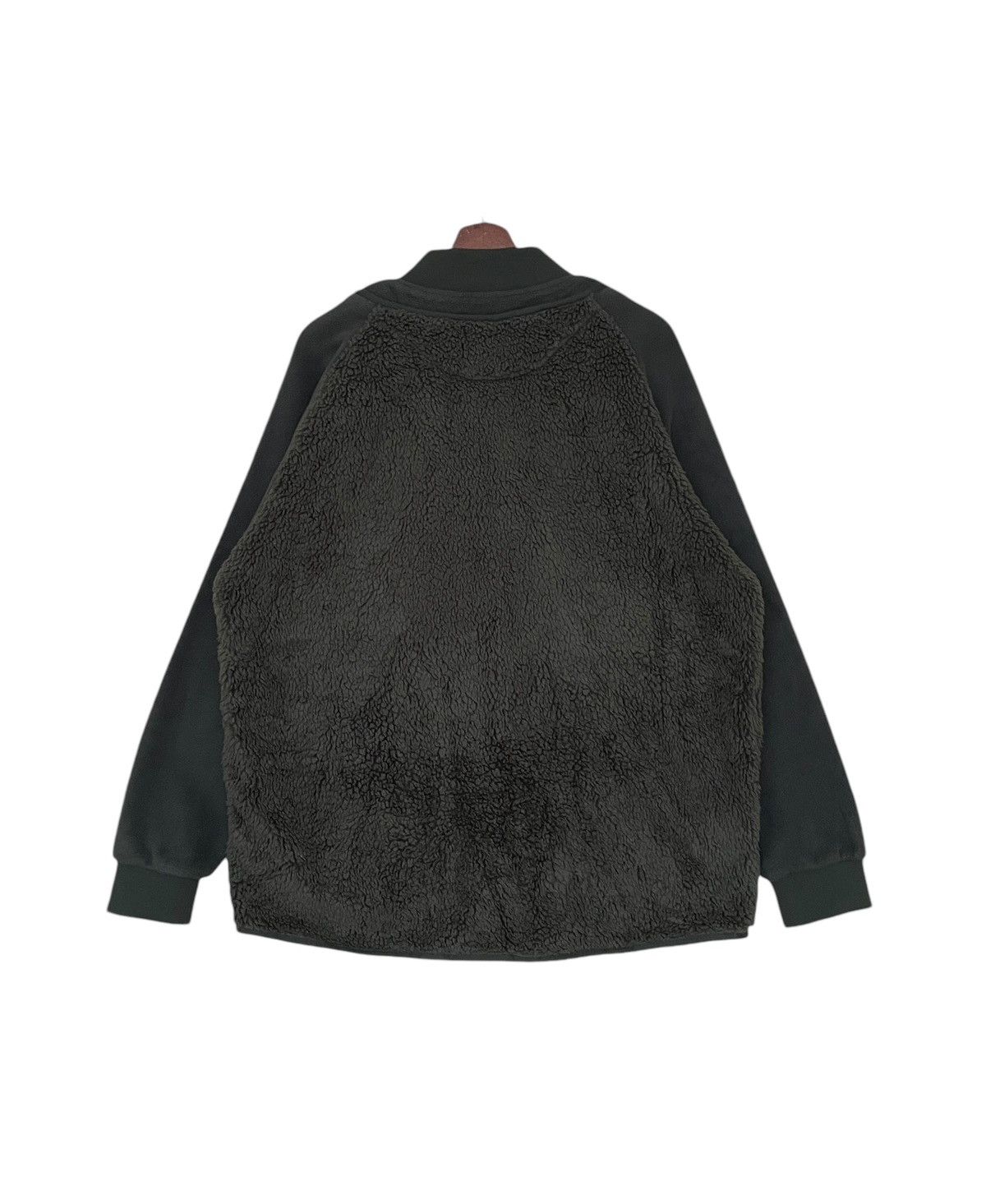 Japanese Brand × Uniqlo × White Mountaineering Vintage Uniqlo White Mountaineering Fleece Jacket 2000s Size US L / EU 52-54 / 3 - 2 Thumbnail
