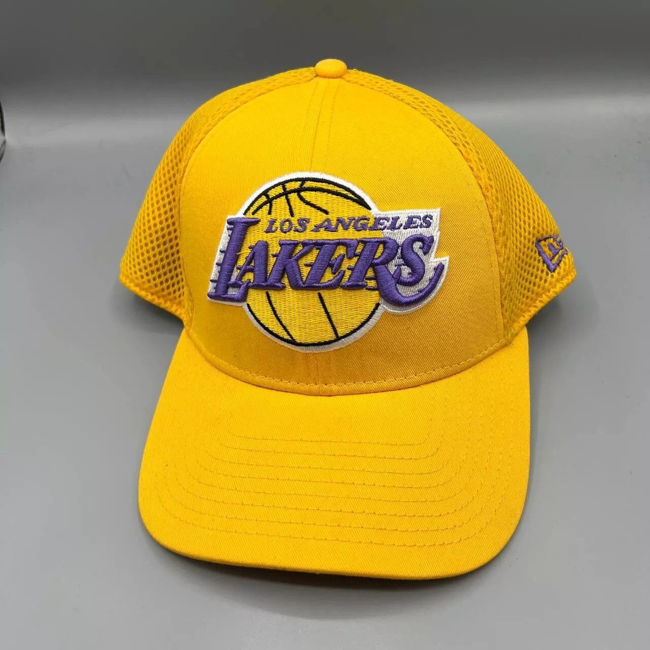 New Era LA Lakers Hat Men S-M 39Thirty New Era Stretch Fitted Cap Size ONE SIZE - 1 Thumbnail