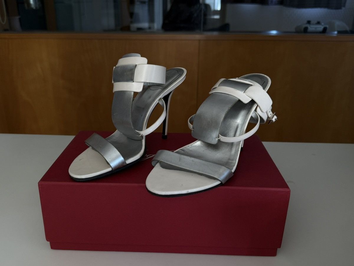 Roger Vivier Roger Vivier Avantgarde heels Size US 9 / IT 39 - 2 Thumbnail