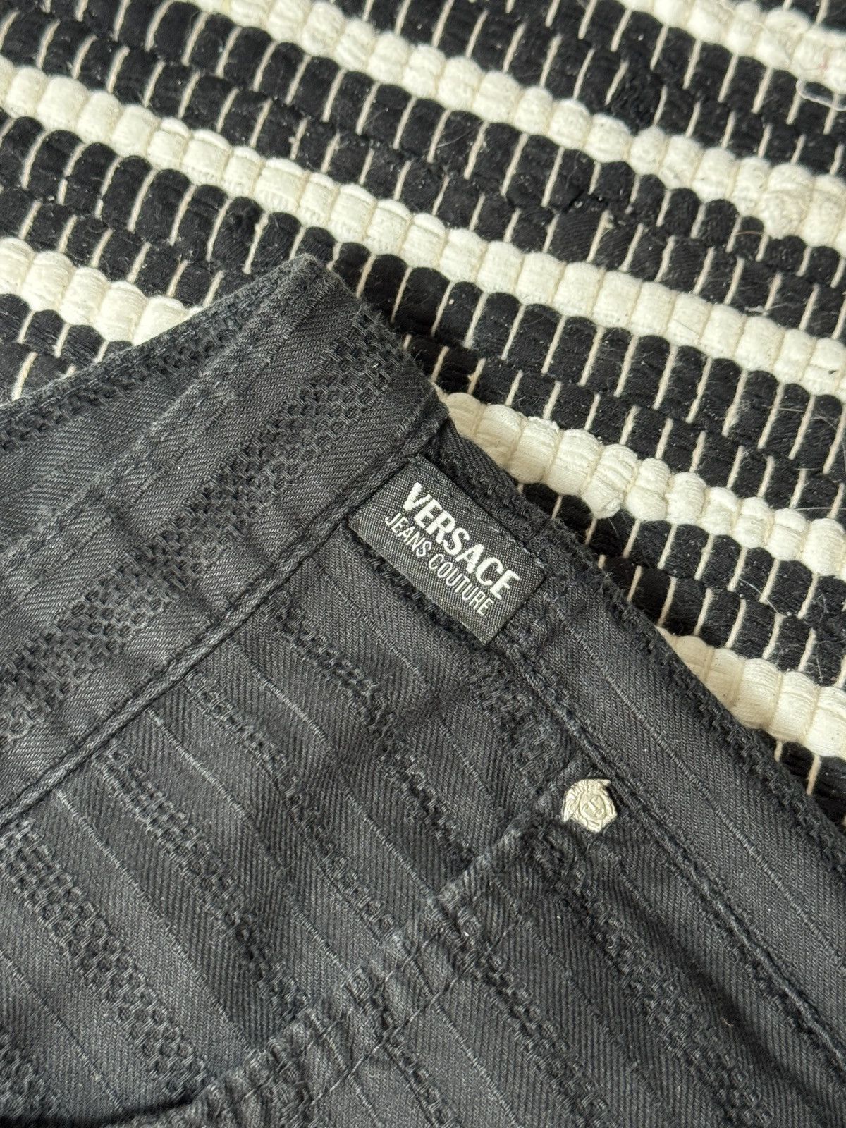 Versace VINTAGE VERSACE 2000s PANTS Size 28" / US 6 / IT 42 - 7 Thumbnail
