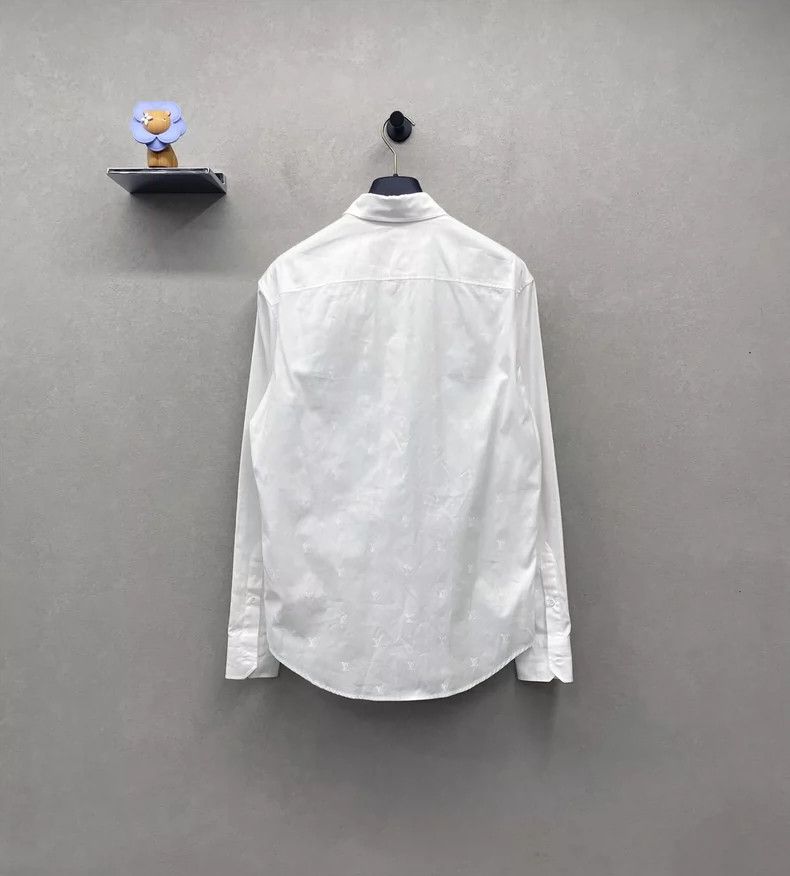 Louis Vuitton Louis Vuitton Full Lapel and Button Logo shirt 2504-Nextarr Size US XS / EU 42 / 0 - 2 Thumbnail
