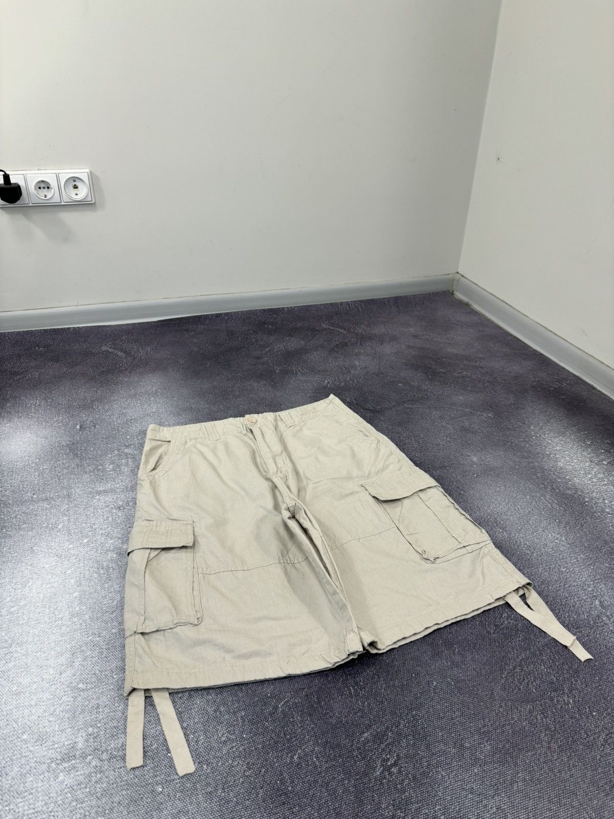 Beverly Hills Polo Club Beverly Hills Polo Club Y2K Bondage Utility Cargo Shorts Size US 32 / EU 48 - 3 Thumbnail