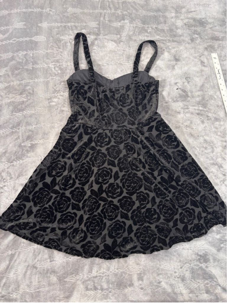 Abercrombie & Fitch Women's Abercrombie & Fitch Black Floral Velvet Dress Size S Size XXS / US 00 / IT 34 - 12 Thumbnail