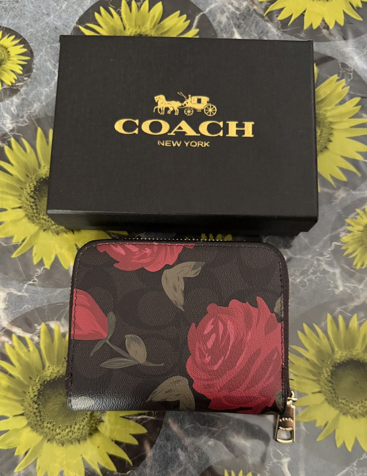 Coach Coach Red Floral Print Small Zip Wallet with Box Size ONE SIZE - 2 Thumbnail