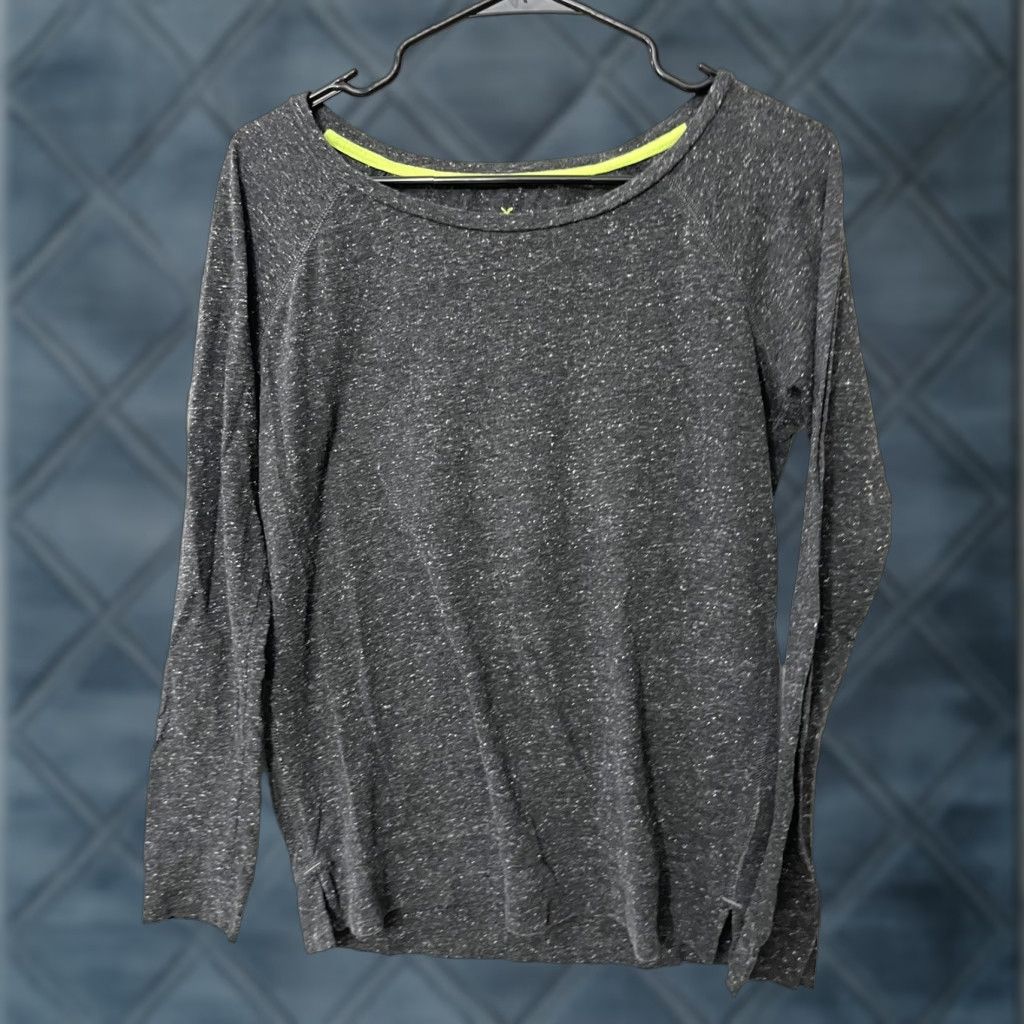 American Eagle Outfitters American Eagle Outfitters T-Shirt Women S Gray Solid Long Sleeve CrewNeck Favorite Tee Casual Basic Modern 90s Mens Womens Boys Girls Size S / US 4 / IT 40 - 1 Thumbnail