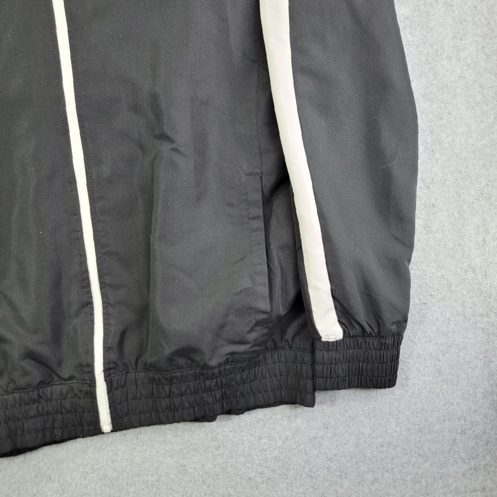 Spalding VTG Spalding Windbreaker Jacket Water Resistant Full Zip Mens Large track Jacket Size US L / EU 52-54 / 3 - 6 Thumbnail