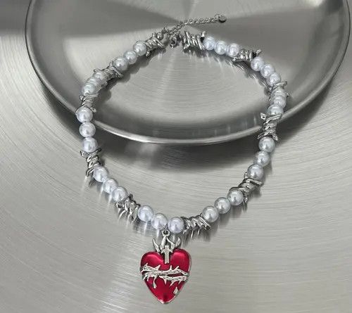 Jewelry Barbed Wire Pearl Chain Necklace with Red Heart Pendant Size ONE SIZE - 3 Thumbnail