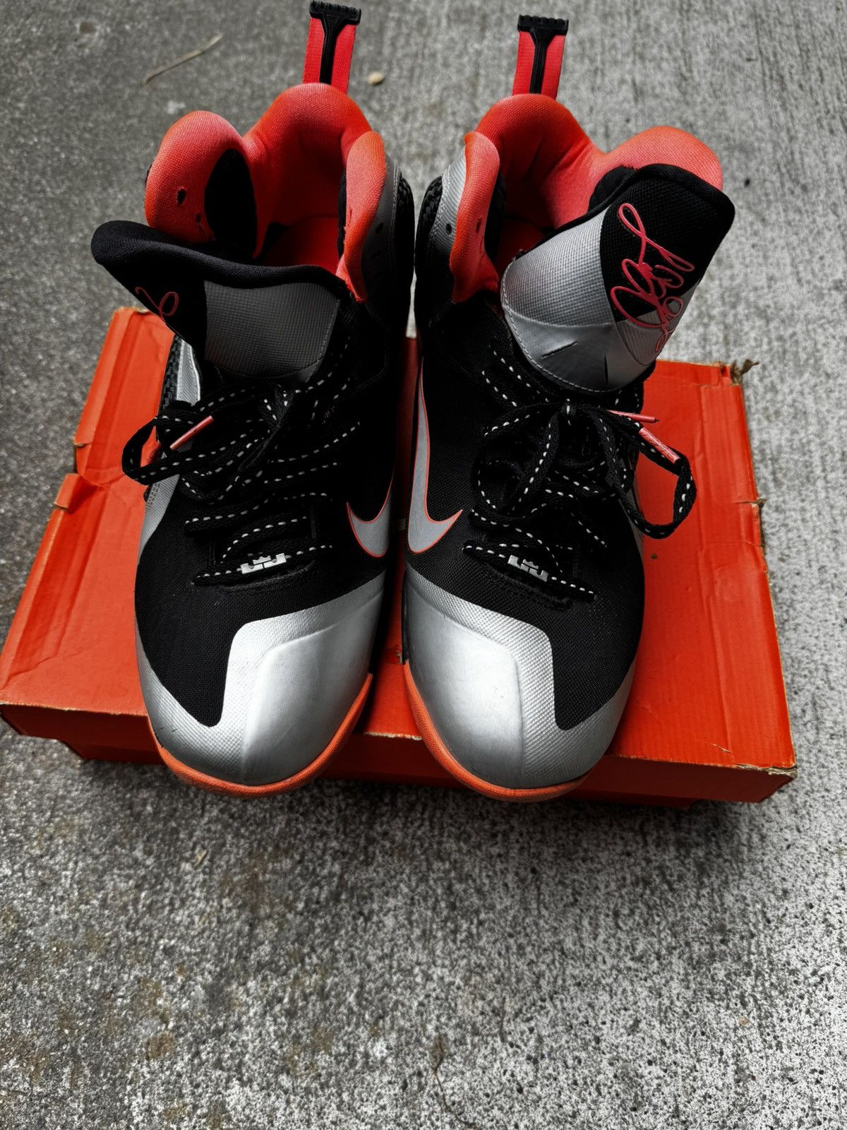Nike Nike LeBron James mango 9’s Size US 12.5 / EU 45-46 - 3 Thumbnail