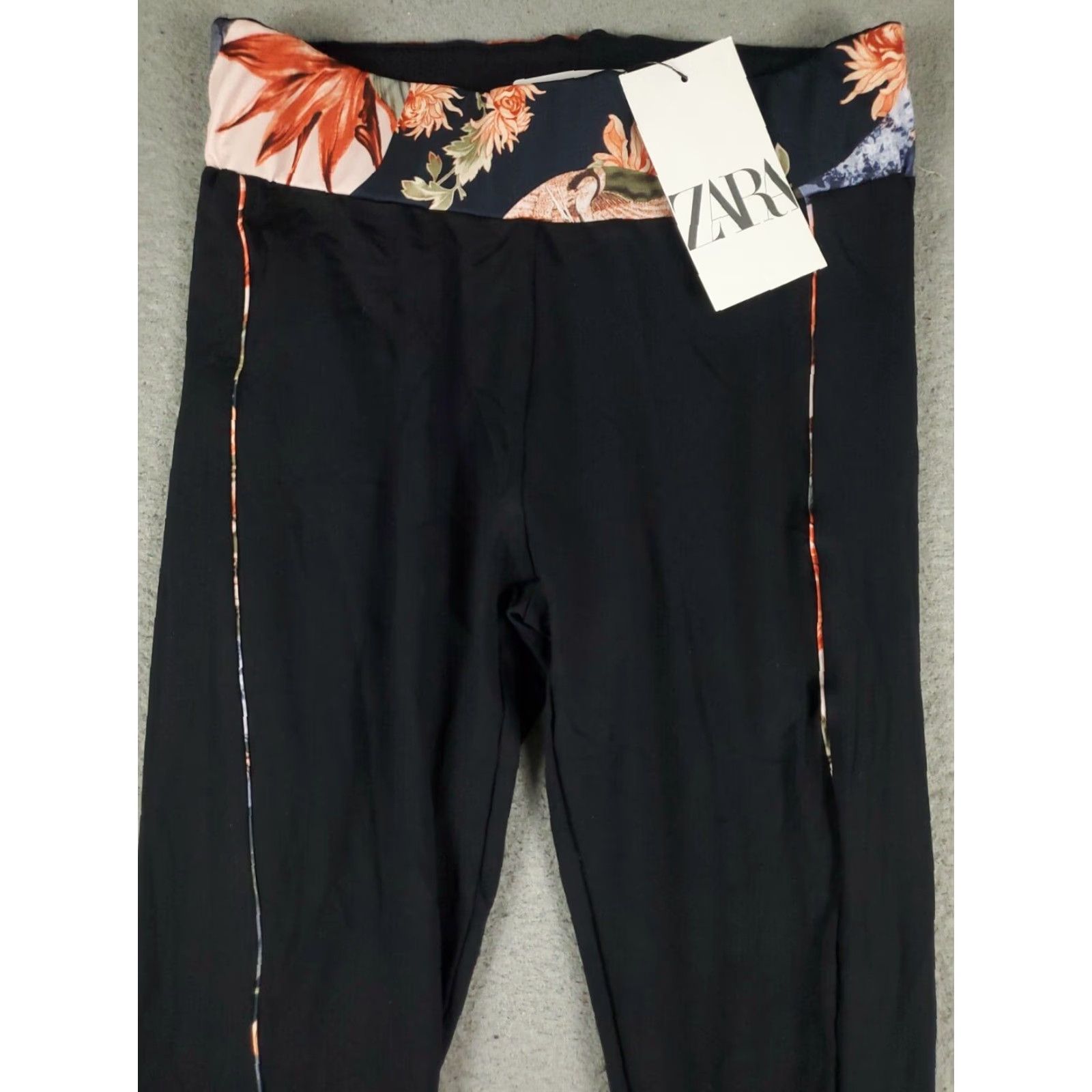 Zara Zara Pants Womens Size Large Black Floral Accents Yoga Stretch Leggings Ladies Size 36" / US 14 / IT 50 - 2 Thumbnail