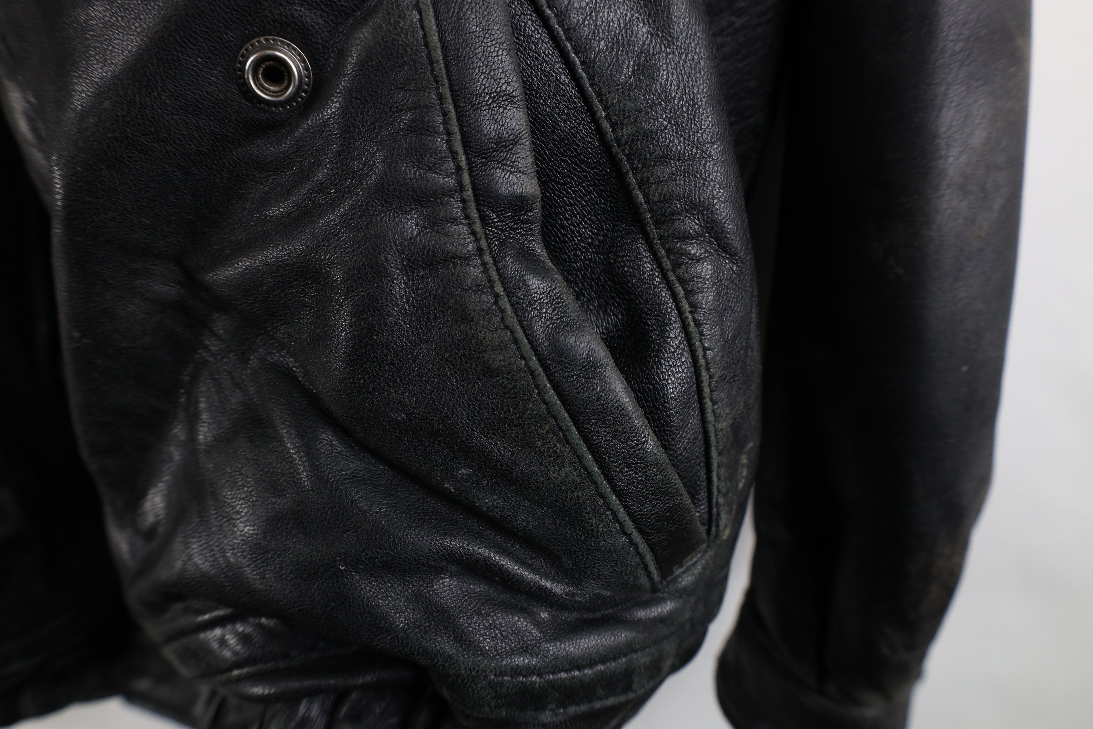 Vintage Vintage 90s Streetwear Distressed Flight Bomber Jacket Black Size US L / EU 52-54 / 3 - 8 Thumbnail