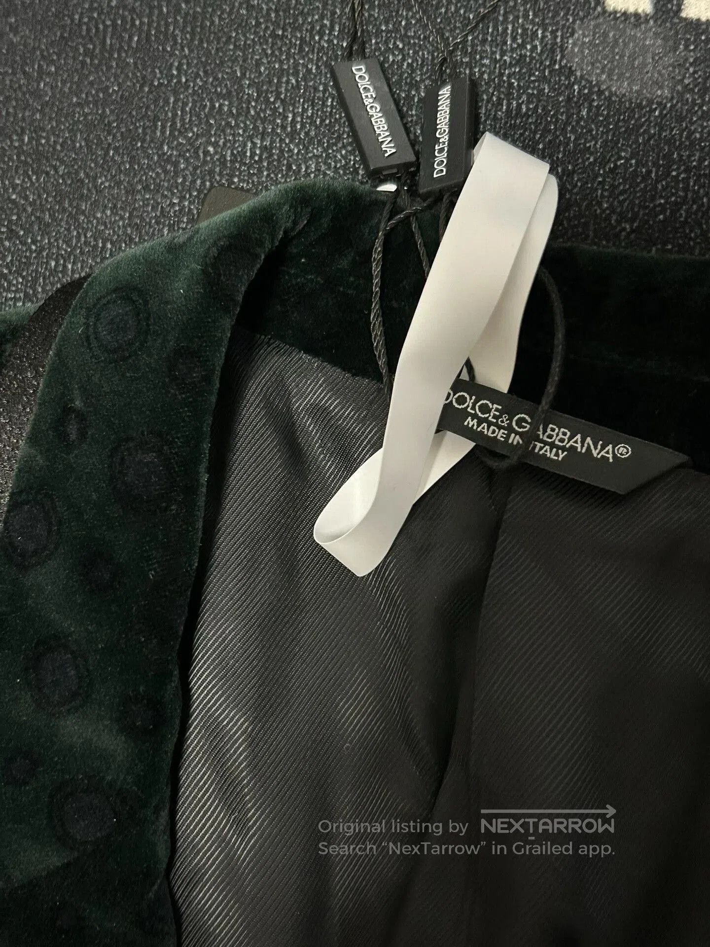 Dolce & Gabbana Elegant Dolce & Gabbana Velvet Blazer. Size US S / EU 44-46 / 1 - 2 Thumbnail