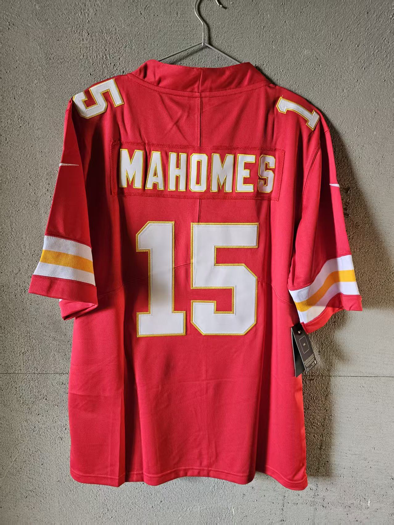 NFL Kansas City Chiefs 15 Patrick Mahomes Jersey Red Size US XL / EU 56 / 4 - 1 Thumbnail