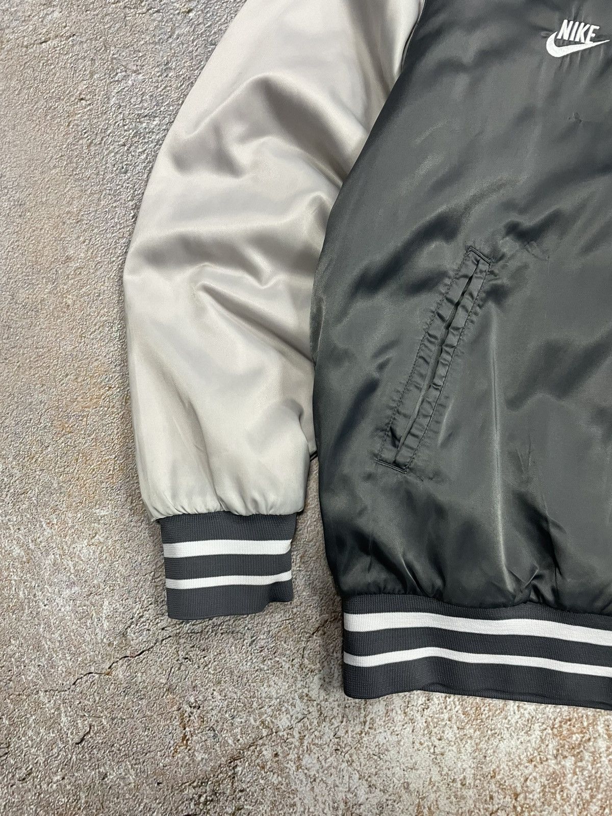 Nike Vintage Nike NSW Satin Bomber Jacket Size US XL / EU 56 / 4 - 4 Thumbnail