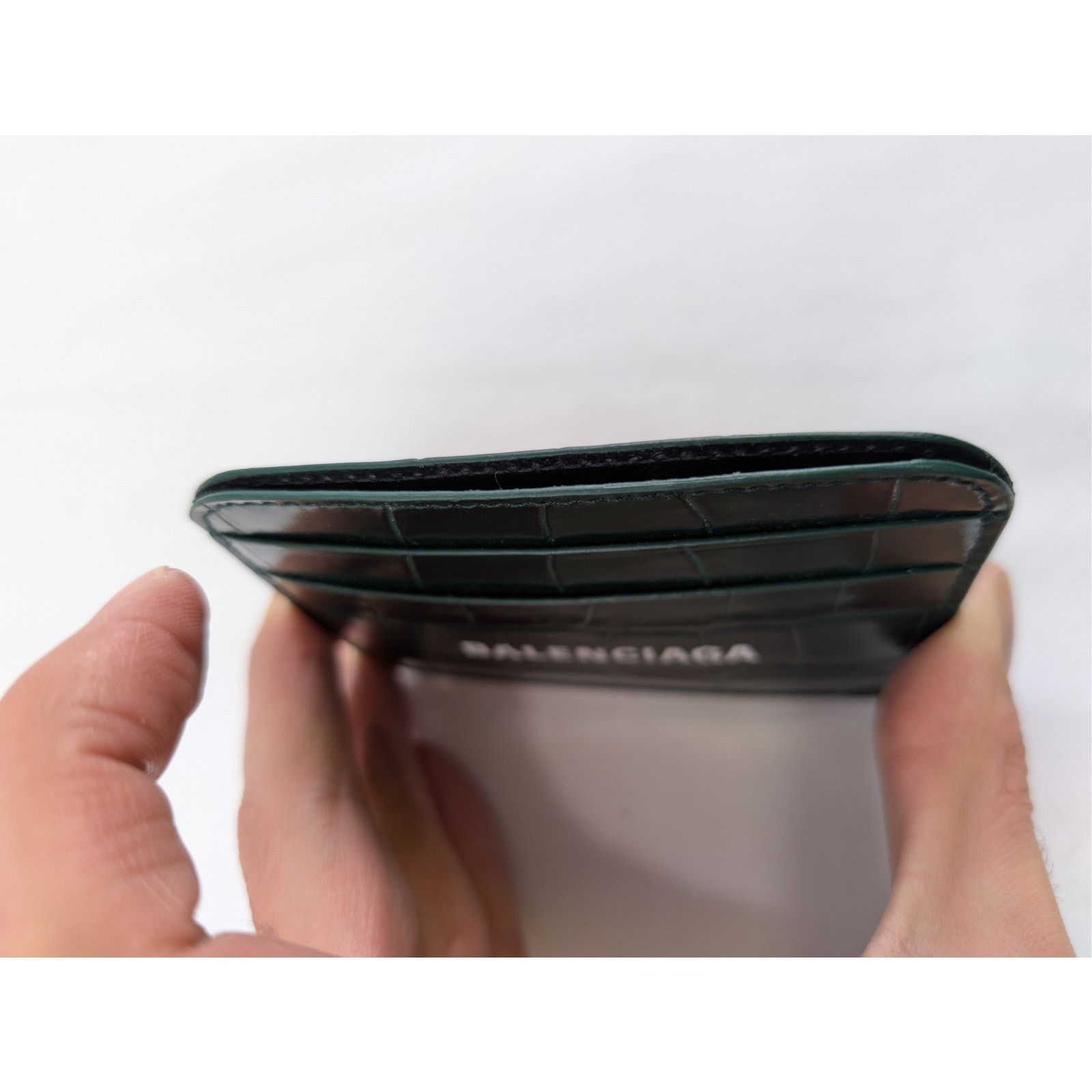 Balenciaga o1rshd1 Size: OS / Shiny Embossed Croc Cash Card Holder Size ONE SIZE - 11 Thumbnail