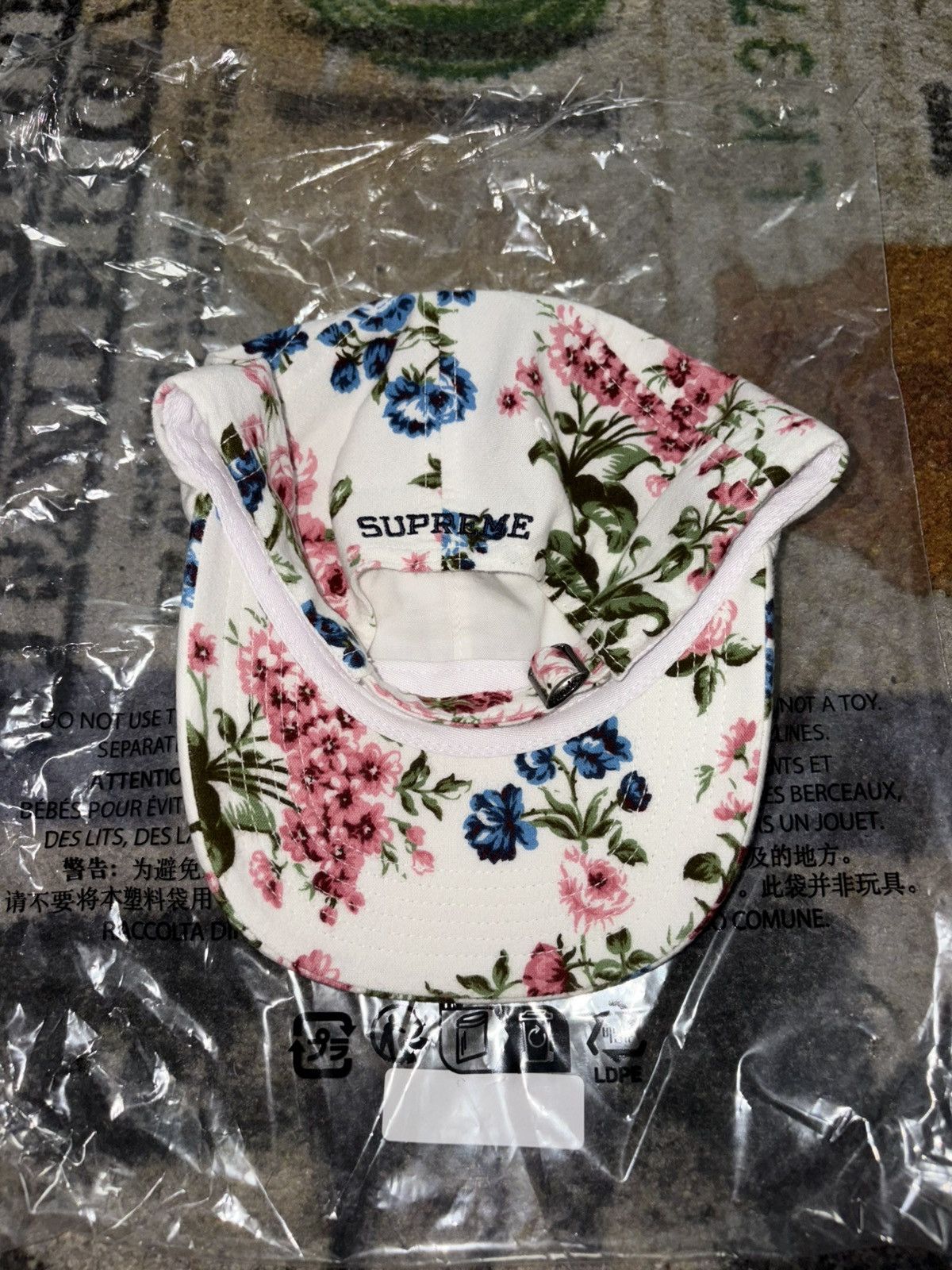 Supreme Supreme Floral Flannel 6-Panel Hat Size ONE SIZE - 3 Thumbnail