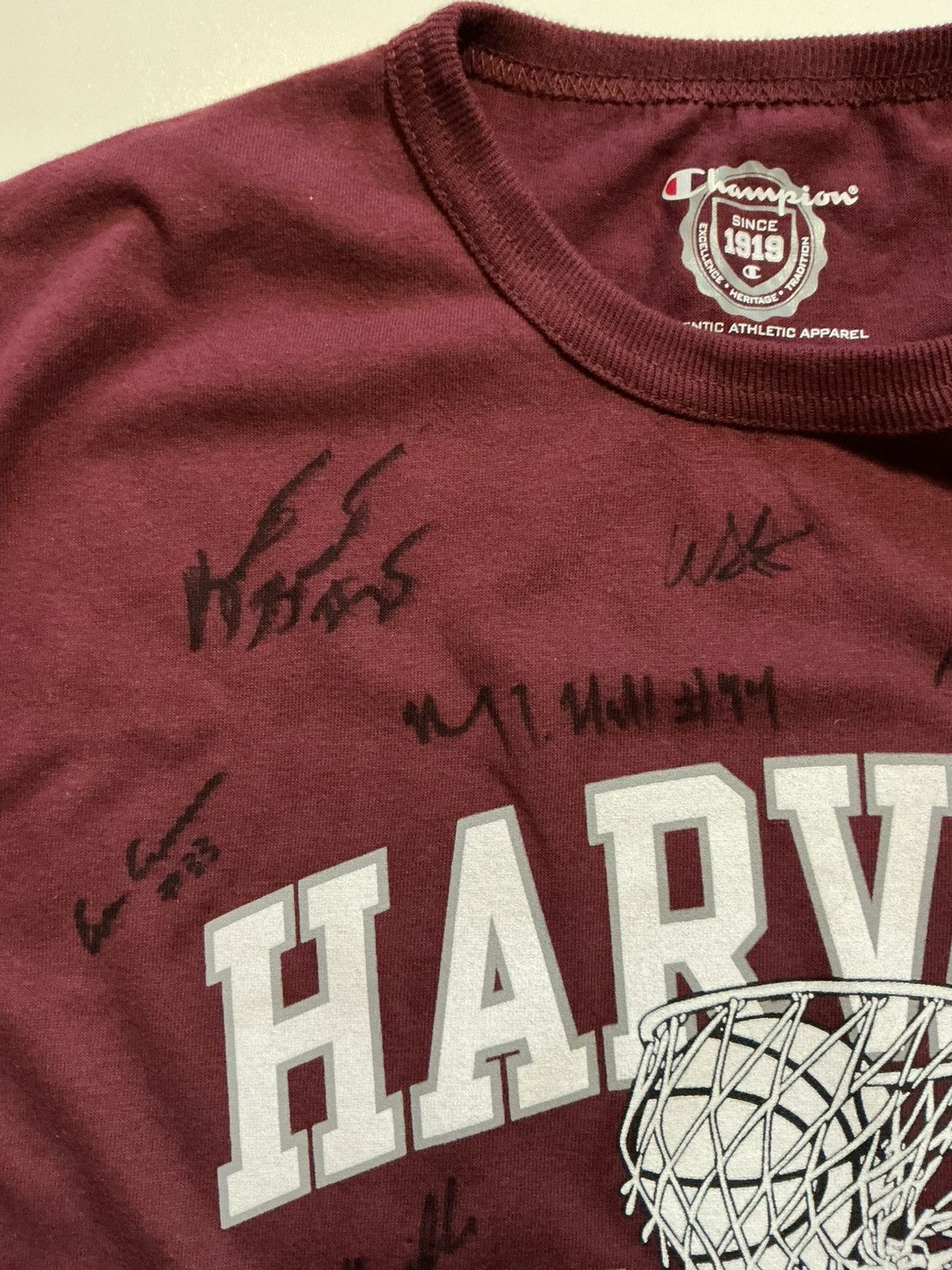 Champion Champion Harvard Crimson Basketball Autographed T-Shirt Size US L / EU 52-54 / 3 - 11 Thumbnail
