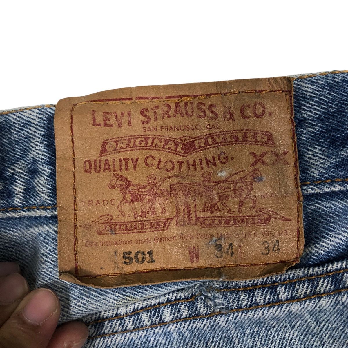 Levi's 🔥VINTAGE DENIM JEANS DISTRESSED LEVI’S 501 MADE IN USA Size US 32 / EU 48 - 21 Thumbnail