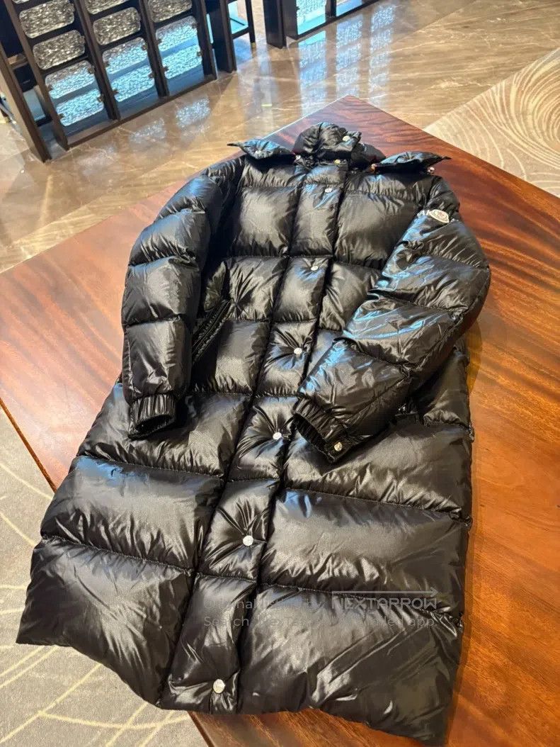 Valentino Valentino Co-branded down jacket Size S / US 4 / IT 40 - 3 Thumbnail