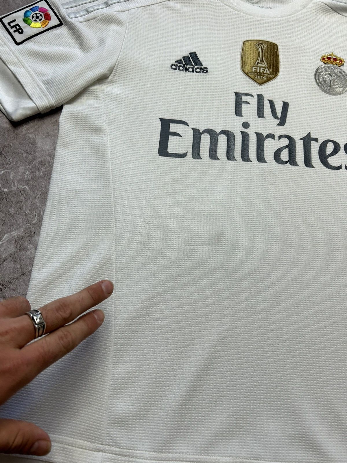 Vintage F.C Real Madrid Adidas FIFA 2014 #10 James Jersey Size US M / EU 48-50 / 2 - 5 Thumbnail